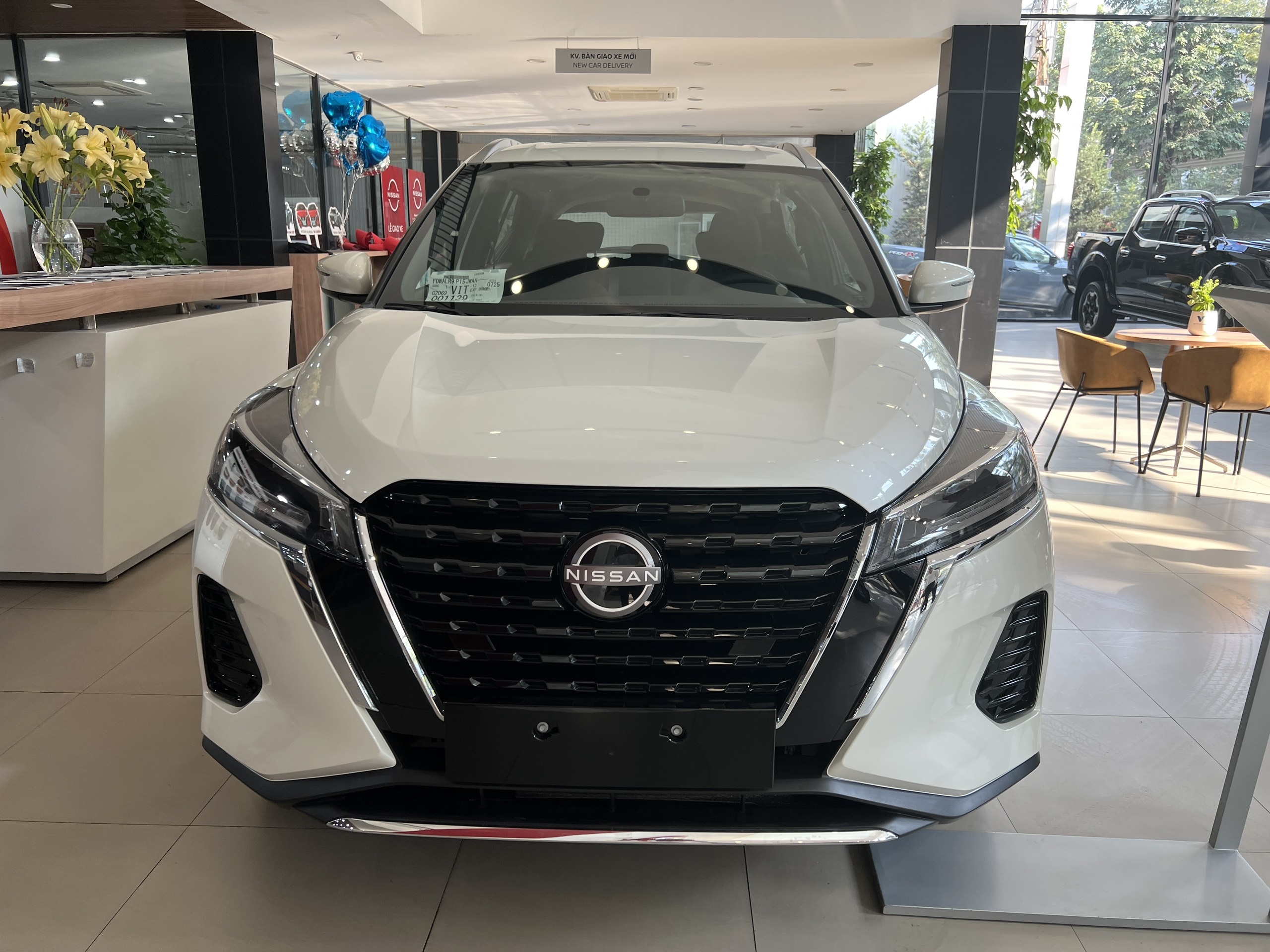 nissan kicks e power dai ly