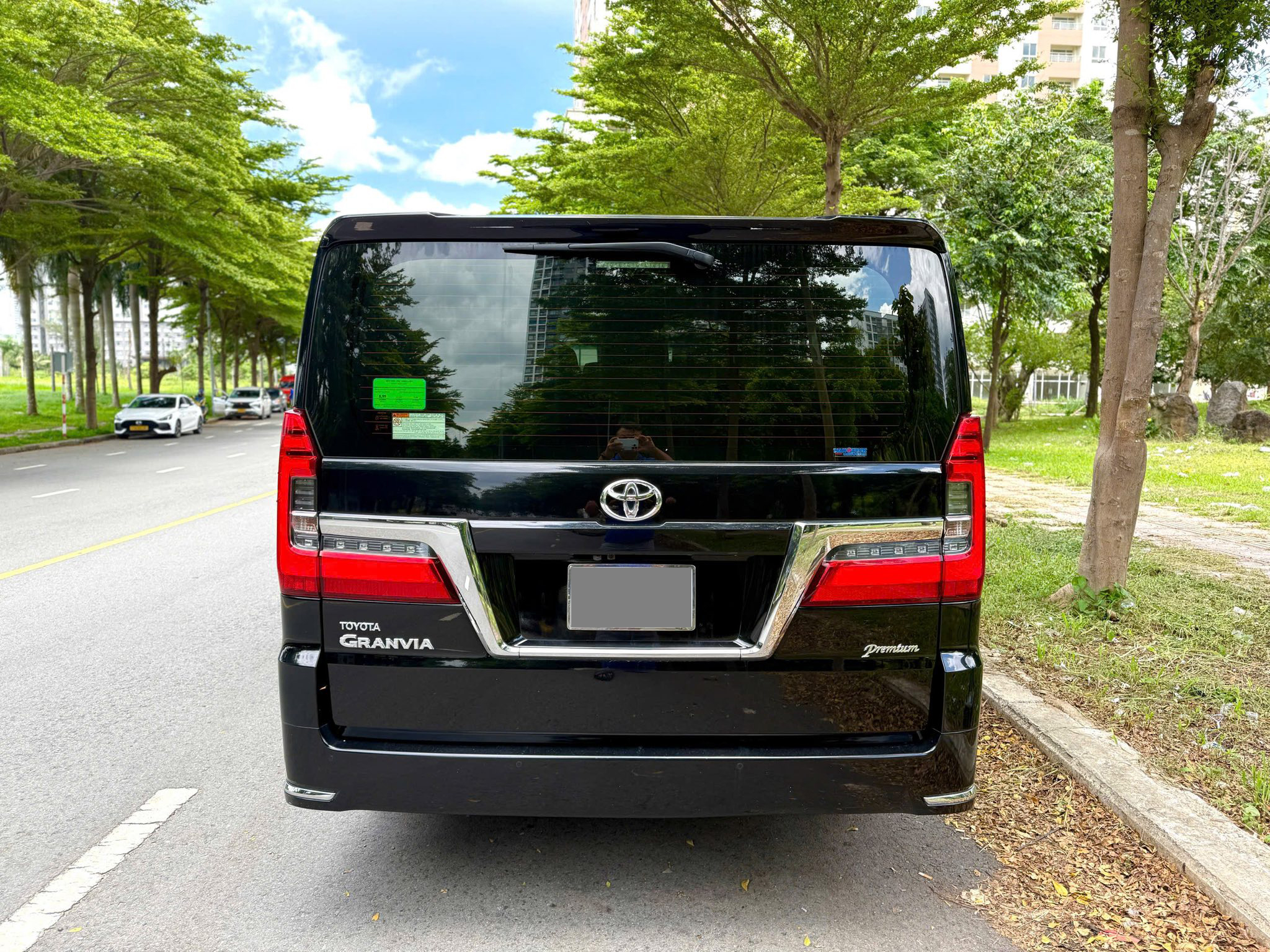 Chiếc Toyota đã qua sử dụng này phù hợp với gia đình 9 người: Nhập Nhật, máy dầu, rộng hơn Kia Carnival, giá rao đắt hơn Mercedes GLC 300- Ảnh 7. Chiếc Toyota đã qua sử dụng này phù hợp với gia đình 9 người: Nhập Nhật, máy dầu, rộng hơn Kia Carnival, giá rao đắt hơn Mercedes GLC 300- Ảnh 7.