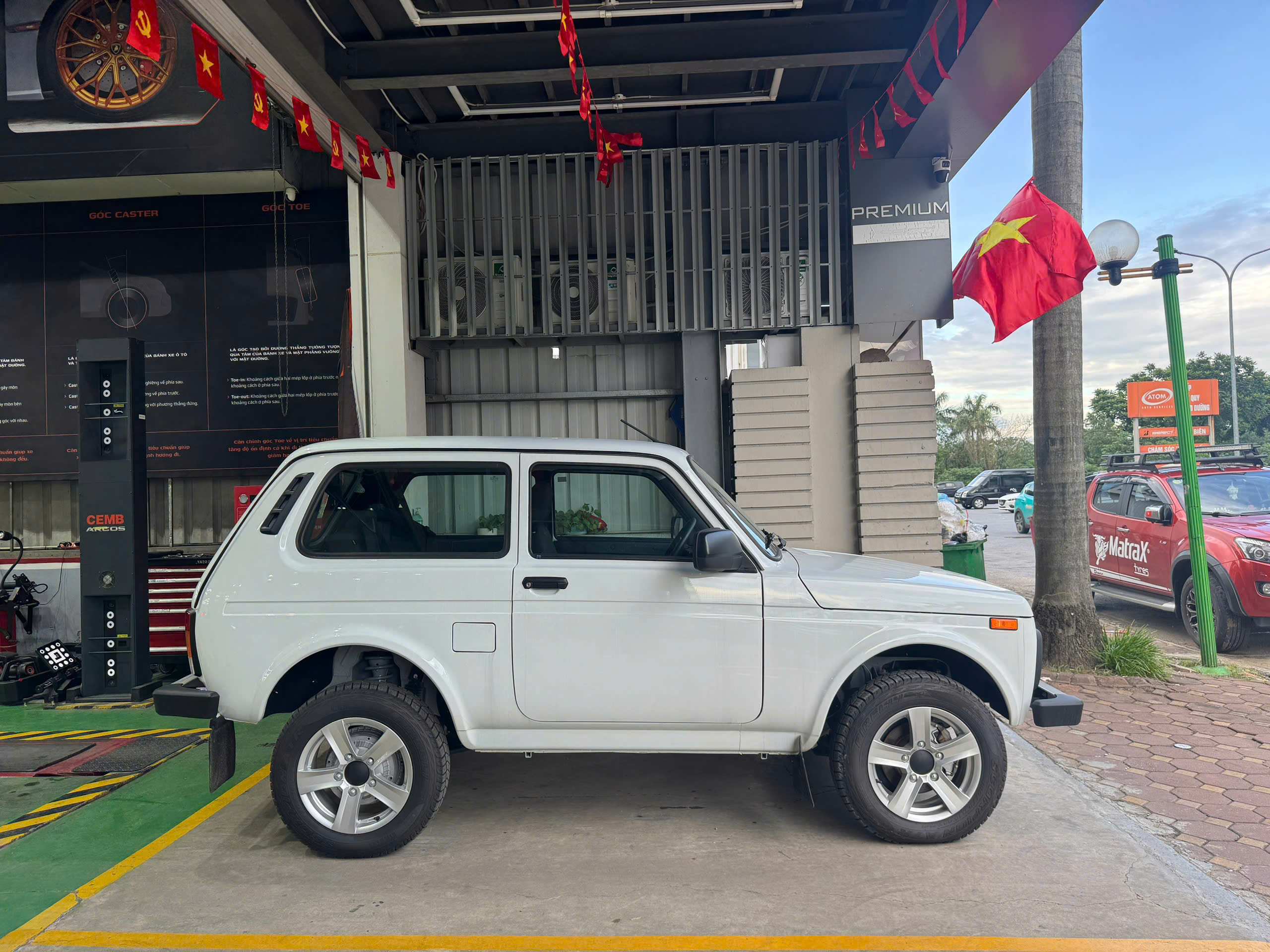 lada niva legend 2