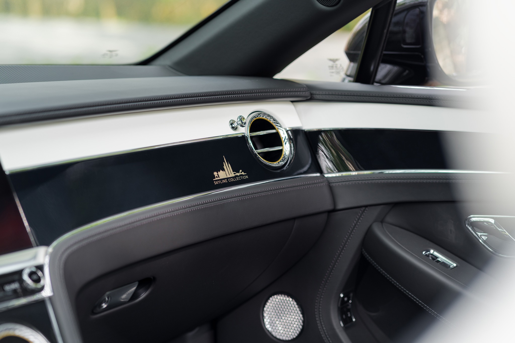 continental gtc s v8 vietnam skyline edition 4