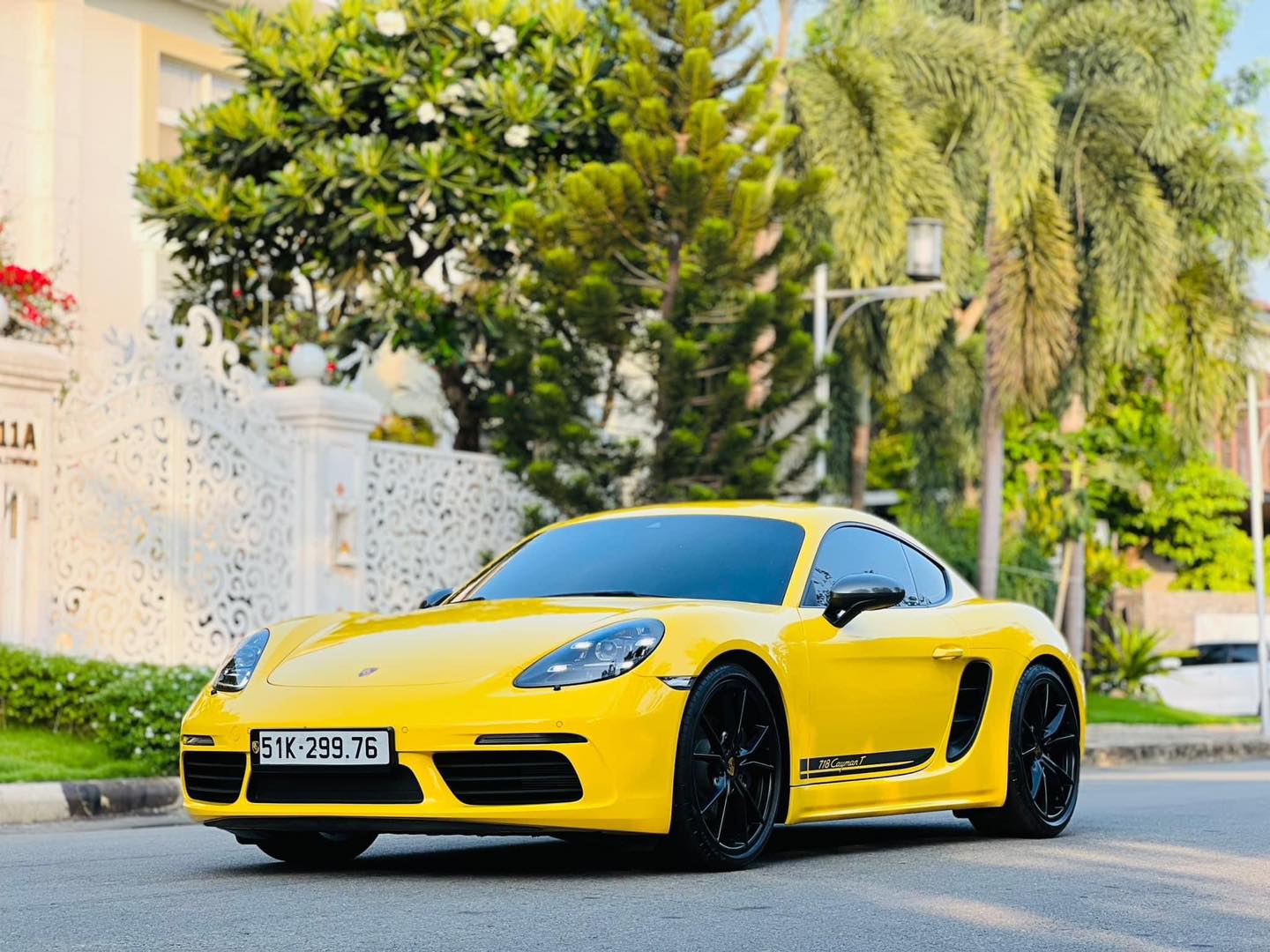 718 cayman 2