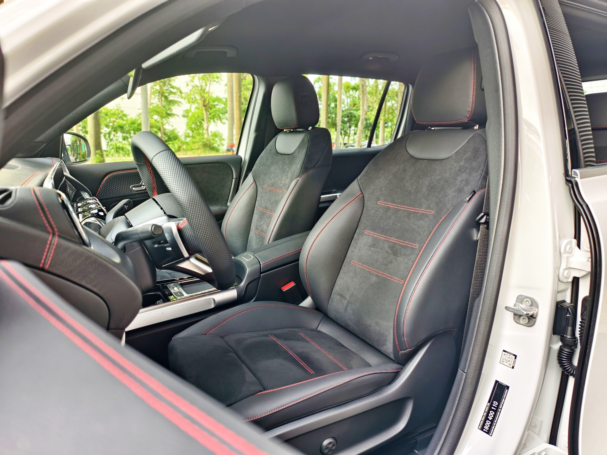 mercedes benz eqb250 5