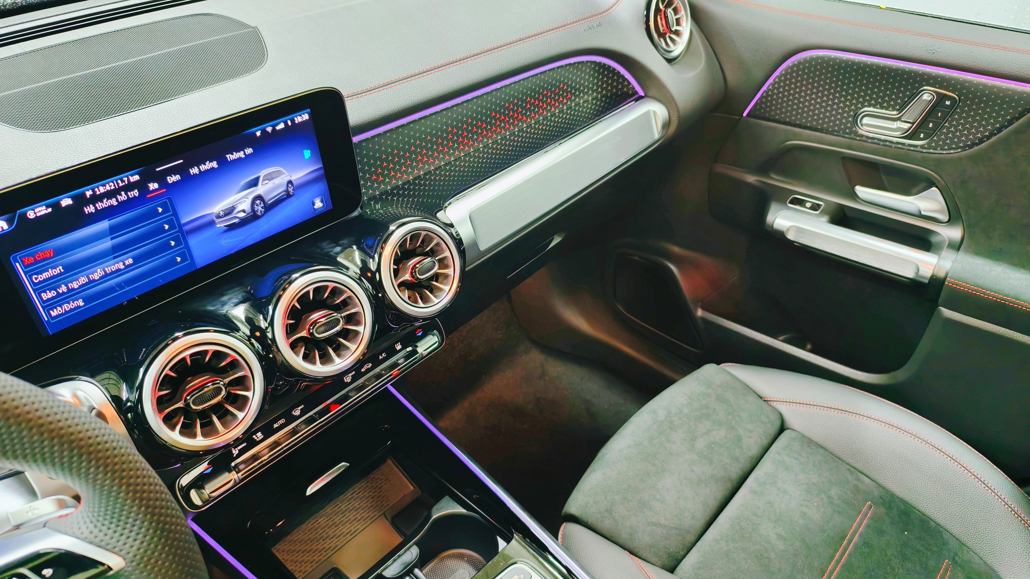 mercedes benz eqb250 7