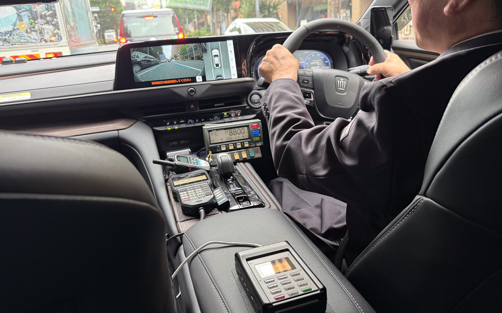 toyota crown hydro taxi 6