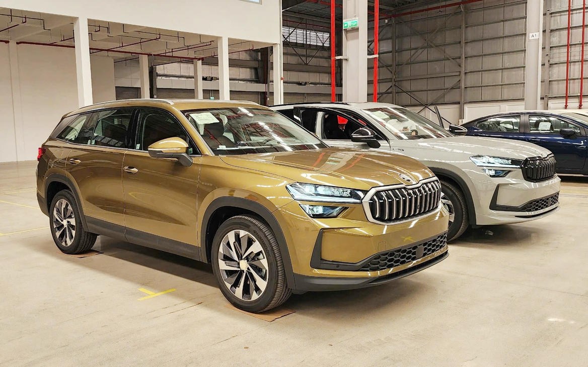 z6354780840116 0b3270dcd69c352bea56c61732f51bbe 2774900j33006