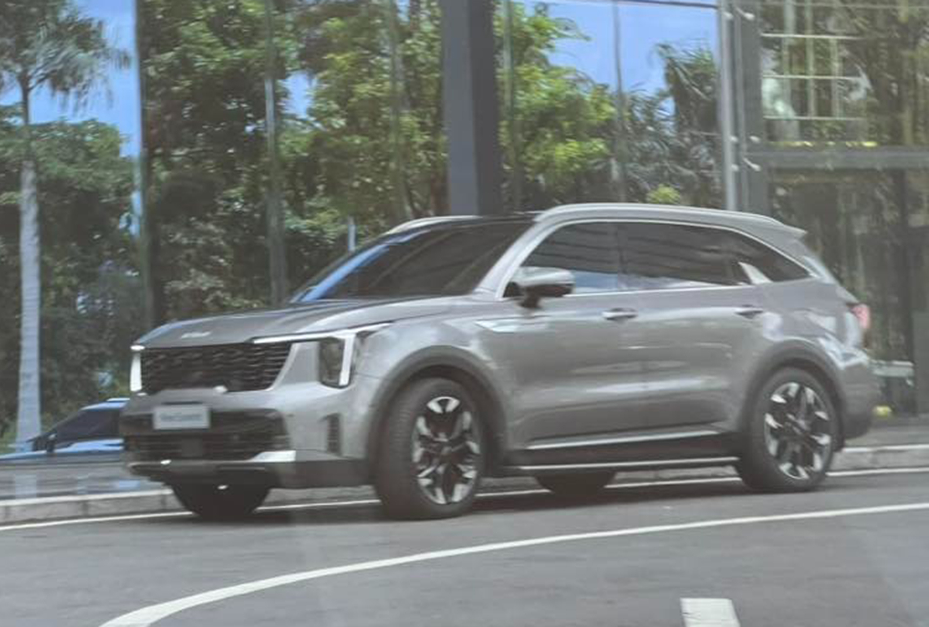 Kia Sorento 2025 chốt ra mắt Việt Nam ngày mai: Giá đồn đoán từ trên 1 tỷ đồng, sẽ có cả bản xăng và dầu- Ảnh 3.