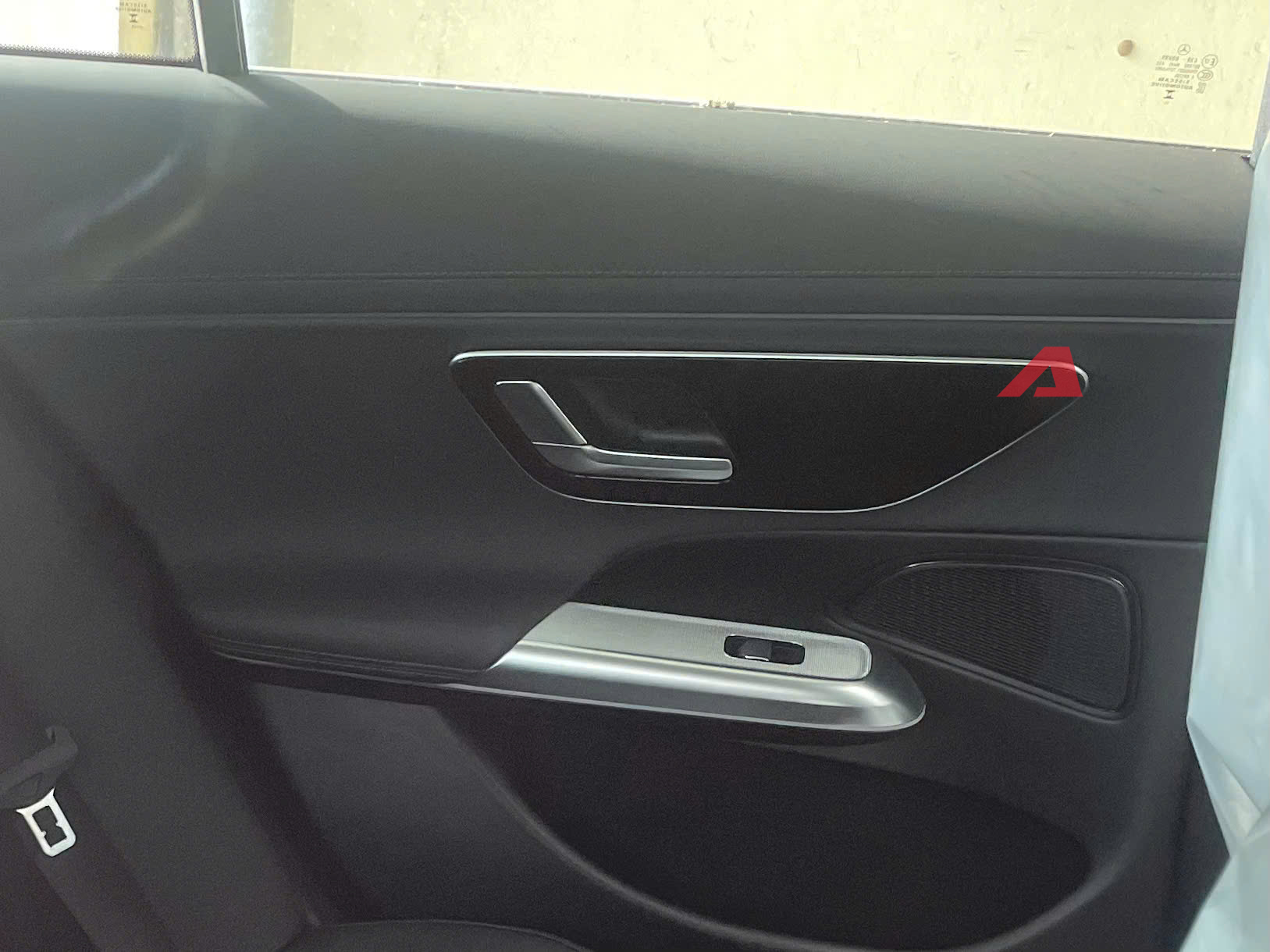 mercedes benz e 200 2025 4