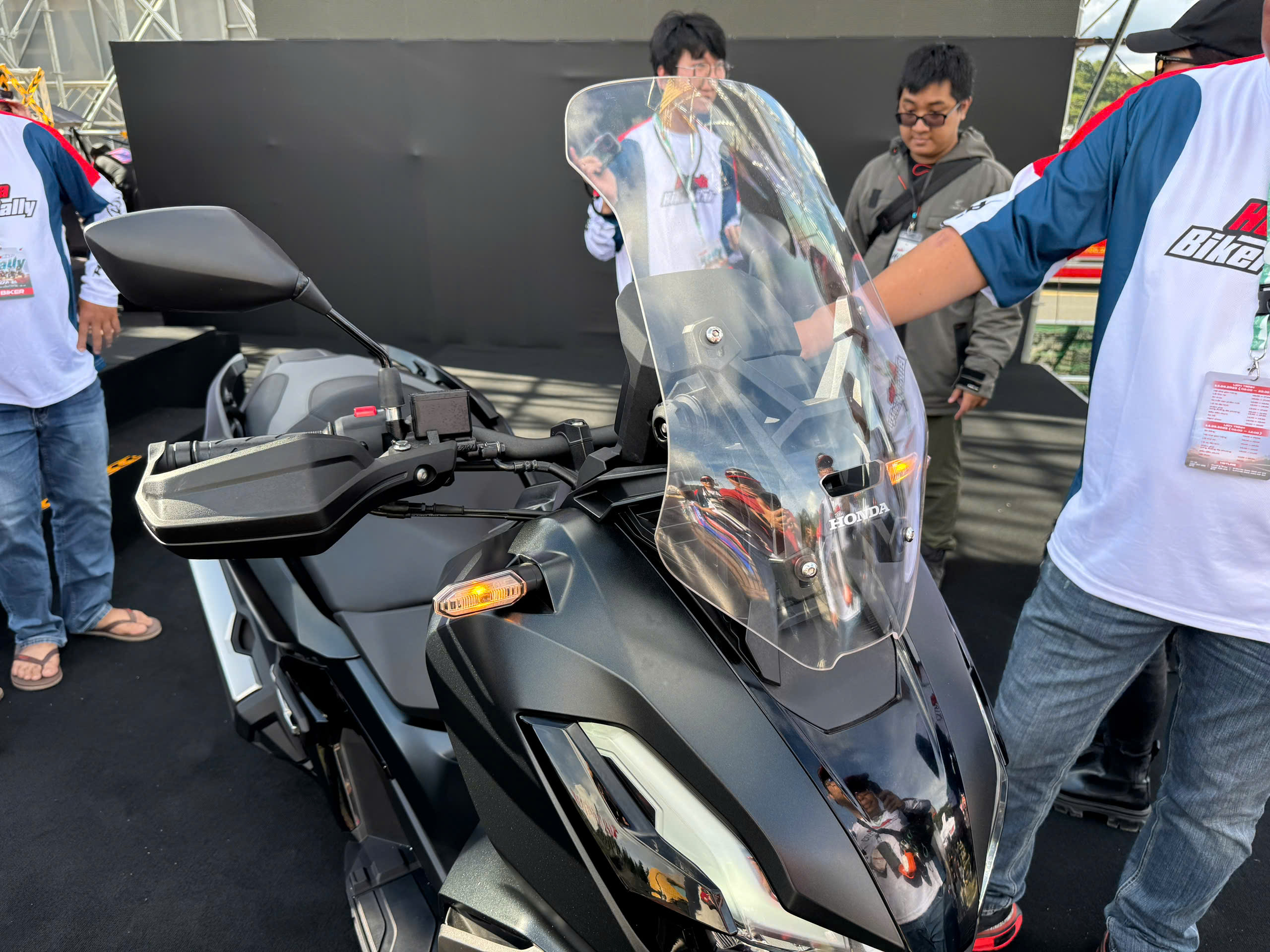 z7008138342751f730ca8ec33f9be2f8dc06b96f57df88