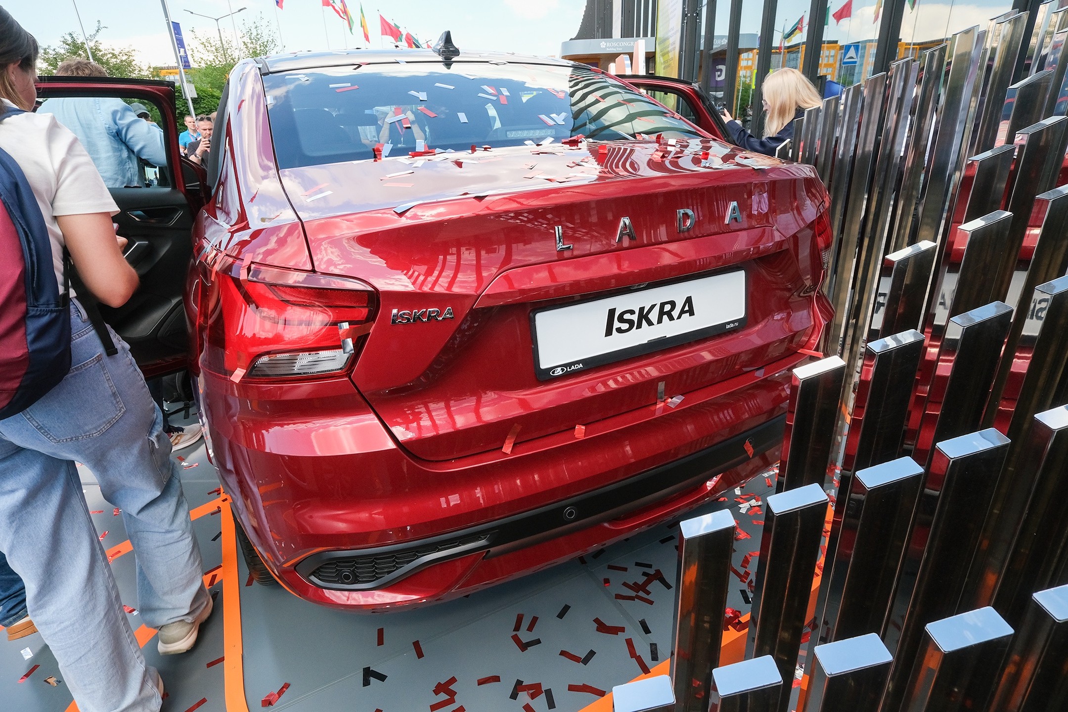 lada iskra 8