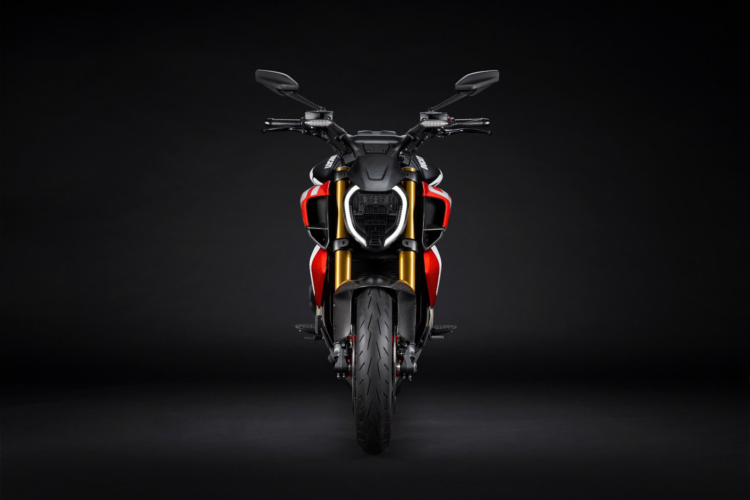 z7022833427425d2f70154b41913f6aca91672fe2382a2