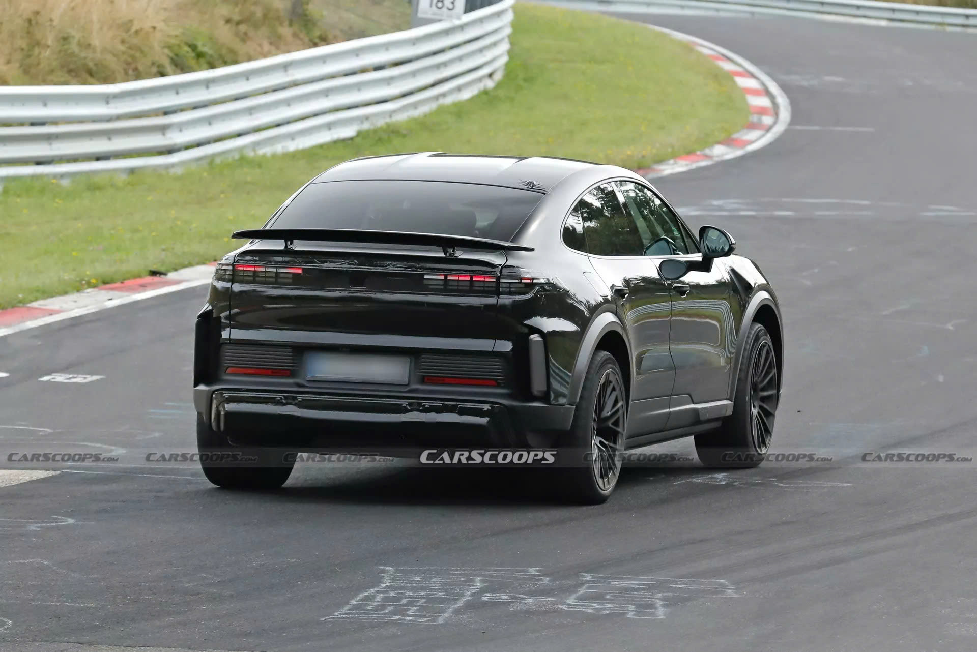 z703044549046272575115d8c8259f341324ca4a6251d3