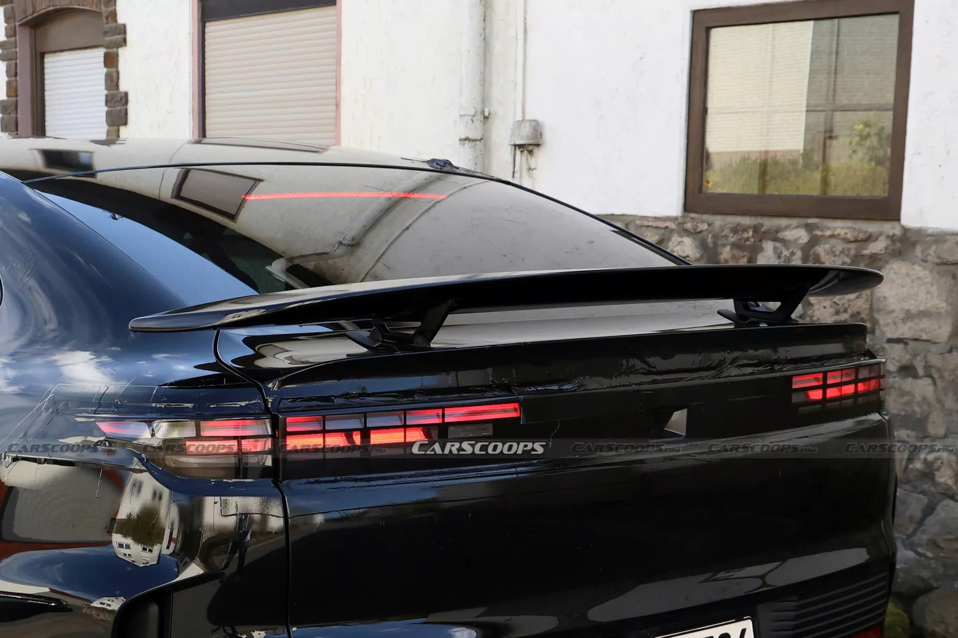 z7030445529473a71bc6ebd19a7ee503390da5fcc095f8