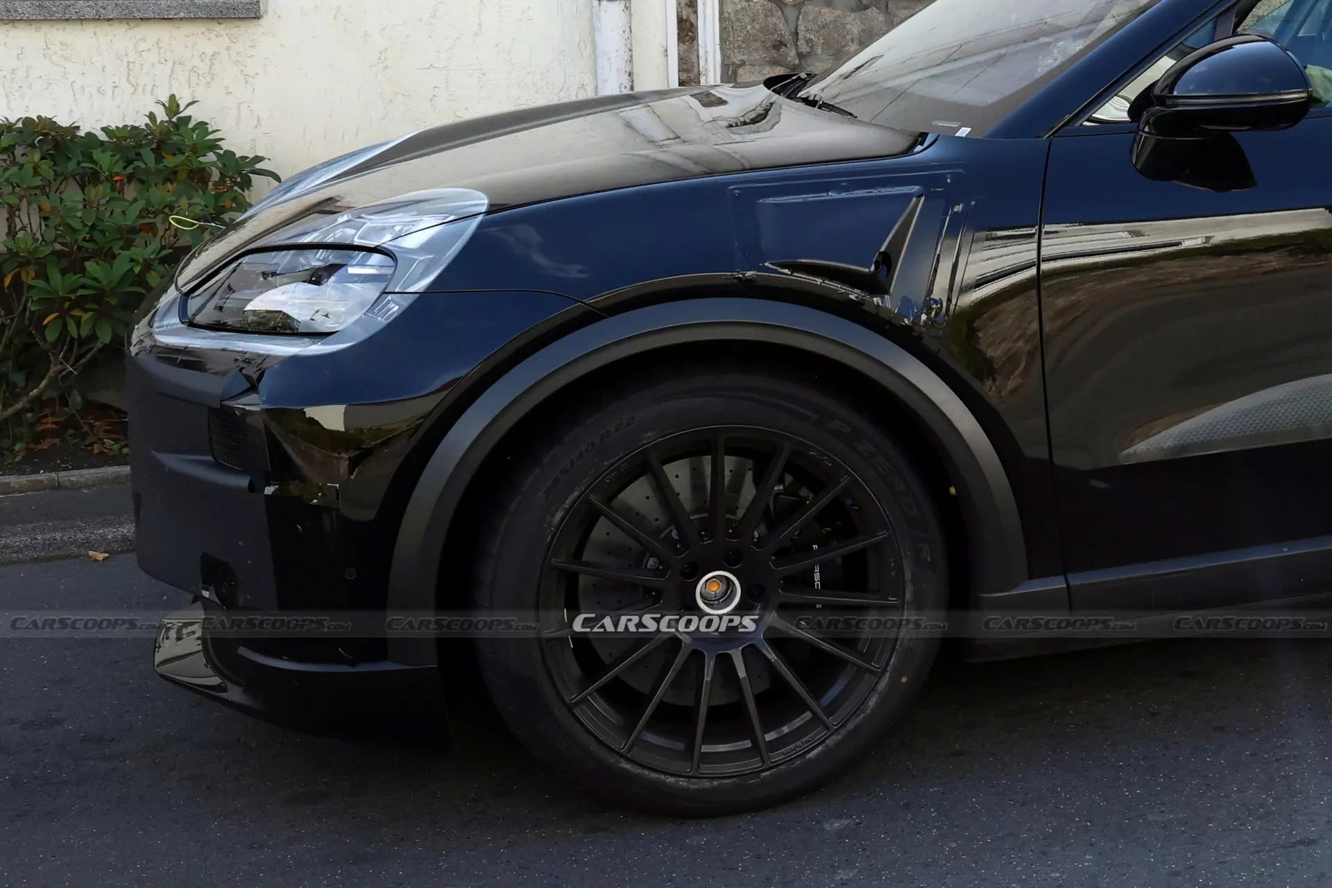 z7030445529570b156d423f697a8d978990504c9d05400