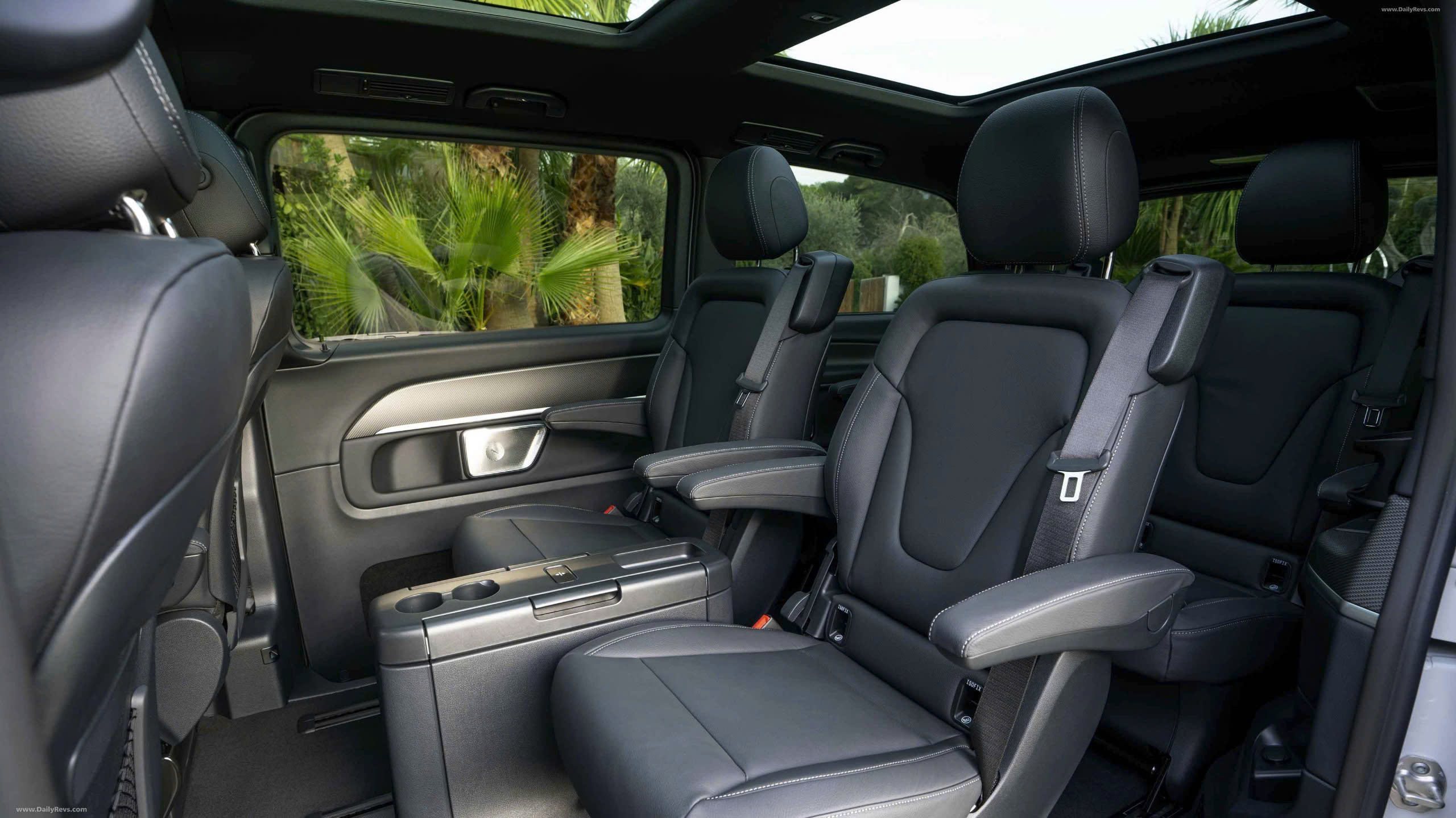 mercedes benz v class 7