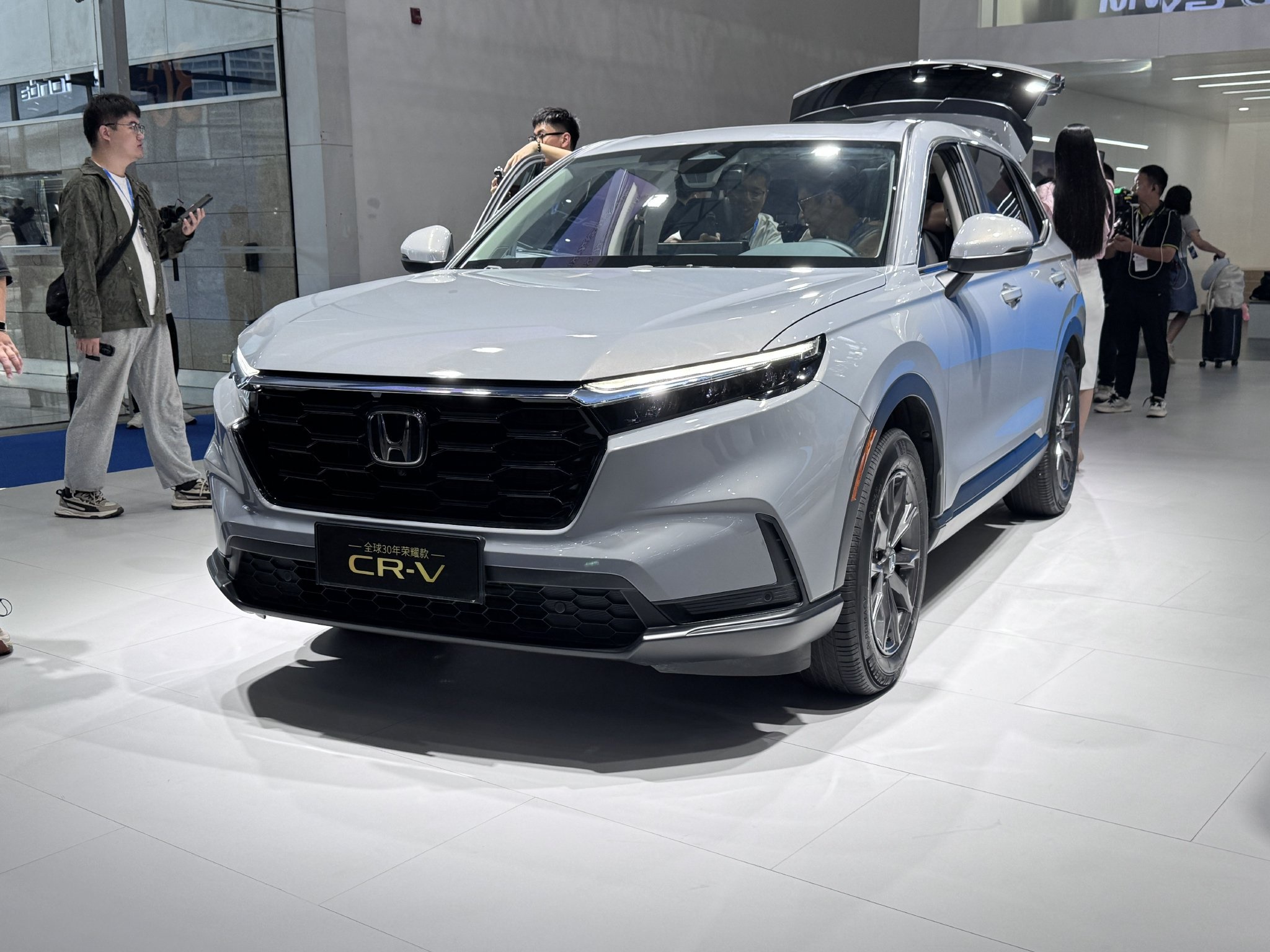 honda cr v 30th anniversary glory edition 20