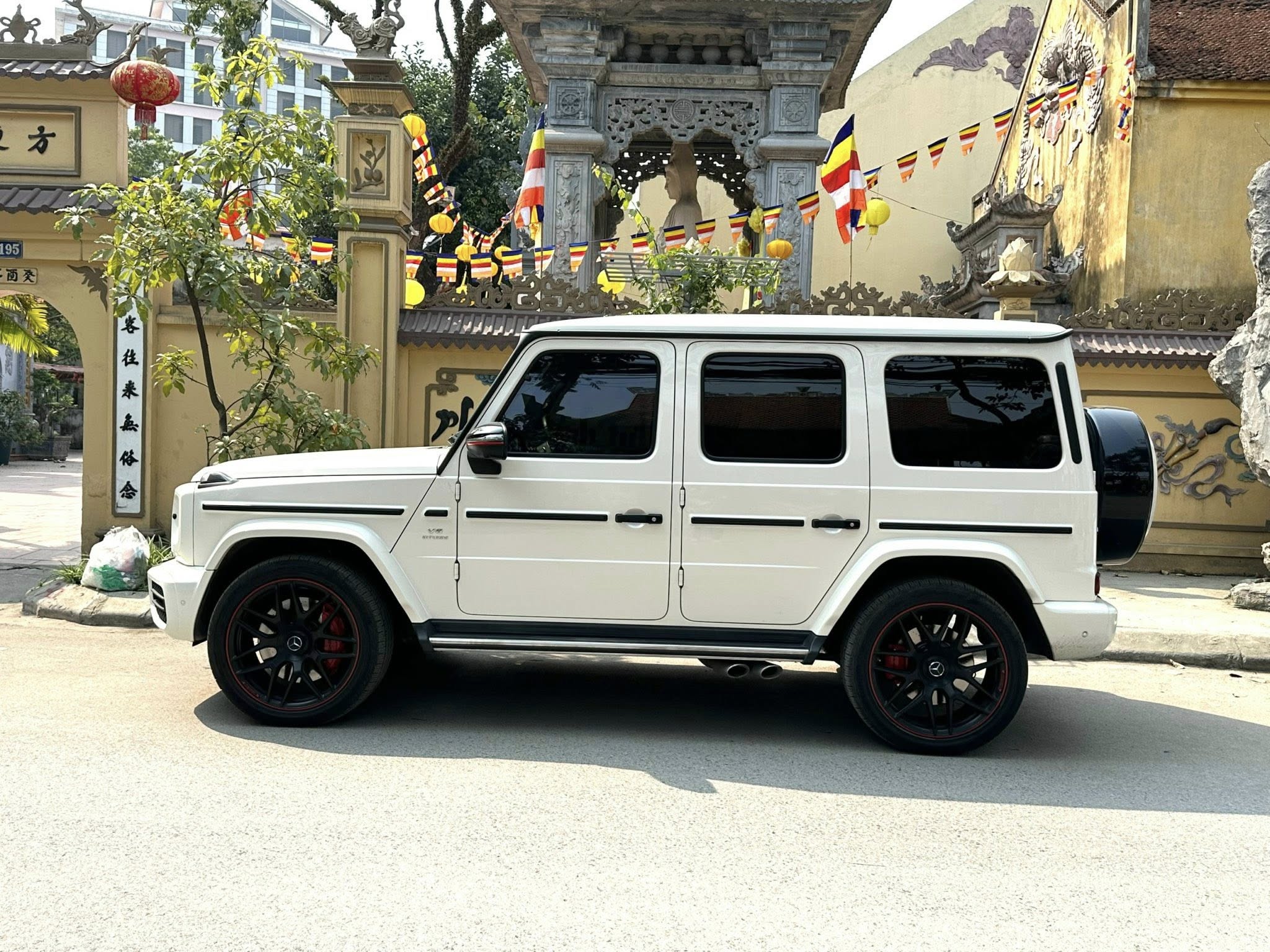 55773793128187434816623955722655600948186100n