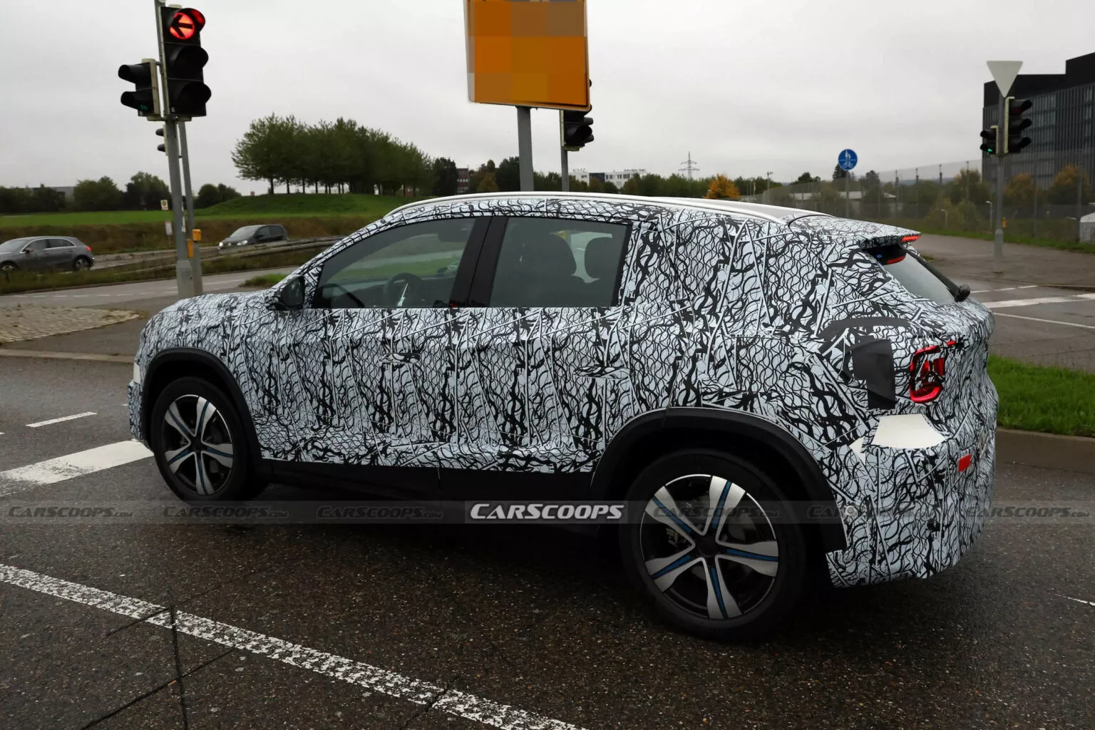 mercedes gla spy shots 00008 1536x1024