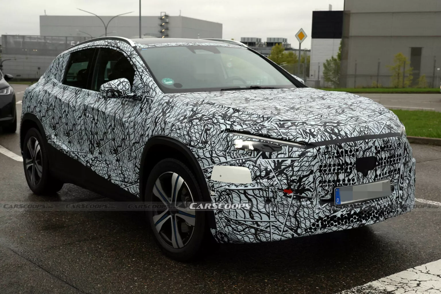 mercedes gla spy shots 00013 1536x1024