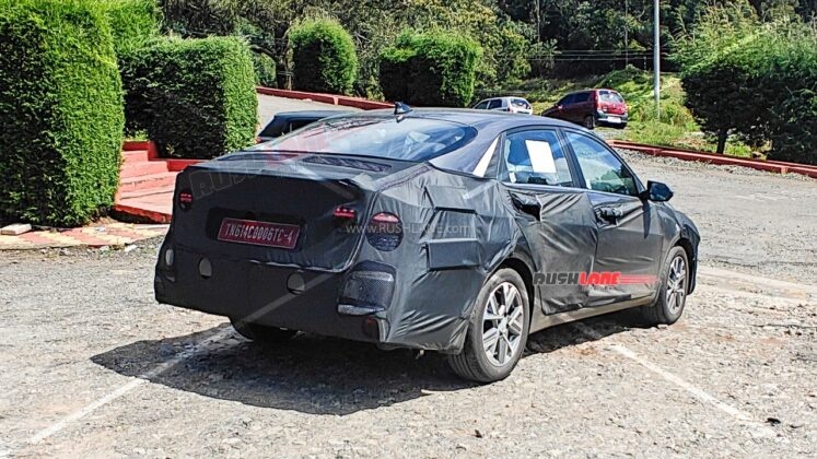 hyundai accent 2026 3