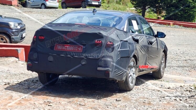 hyundai accent 2026 4