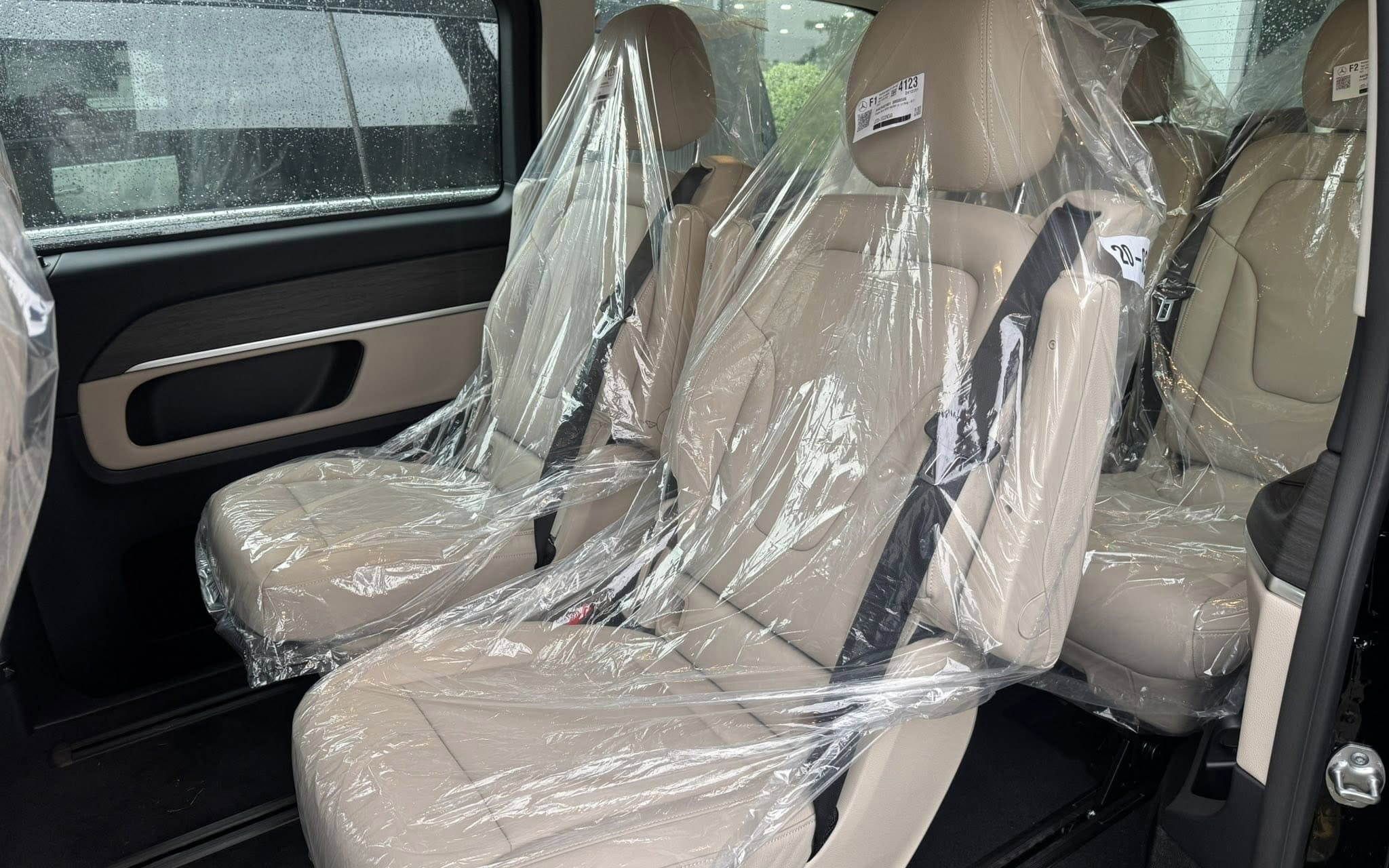 mercedes v 300 2025 10