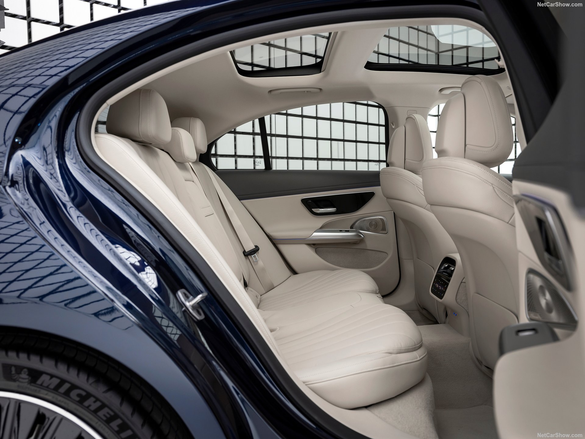 mercedes benz e class 2024 hd f2d7bdc71bf8707eca76eca3297819b6849e8f719