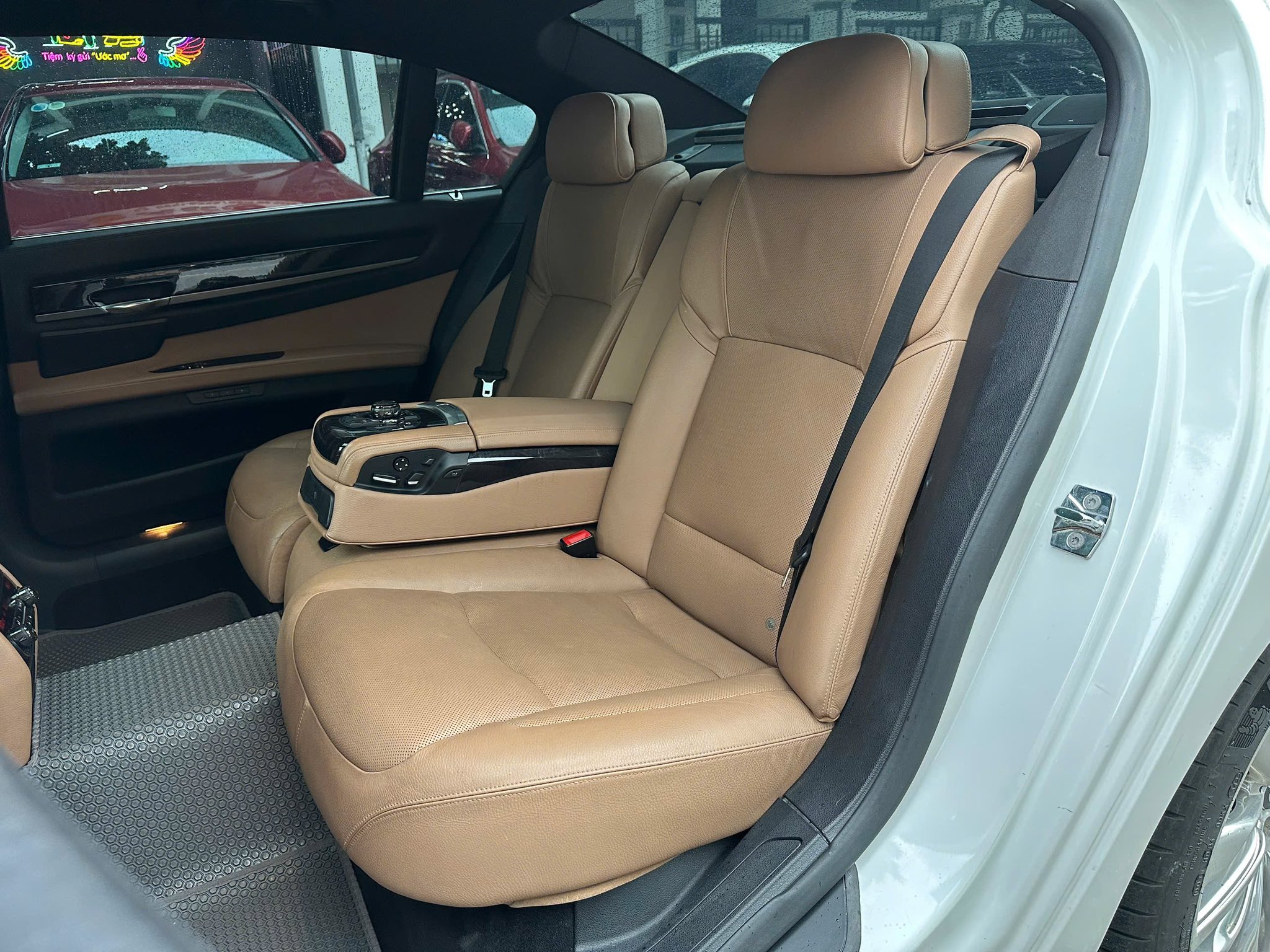 5573558421222884297982119568106978386362908385n