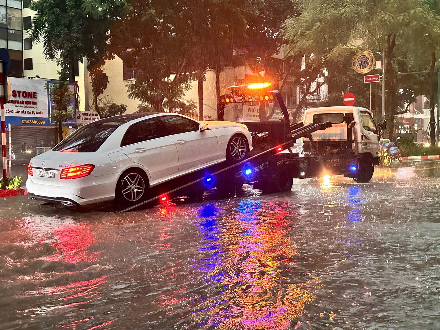 5606953848494549277678915578431614327969660n