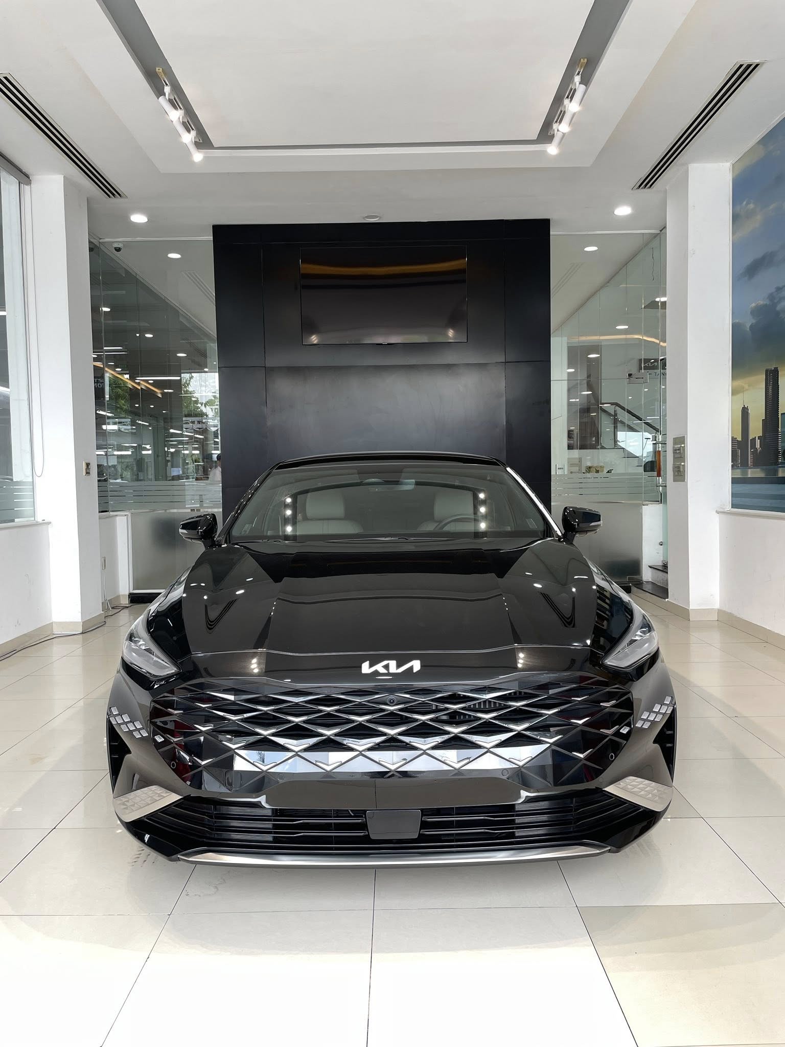 56130600111452643010869836250085565294880258n