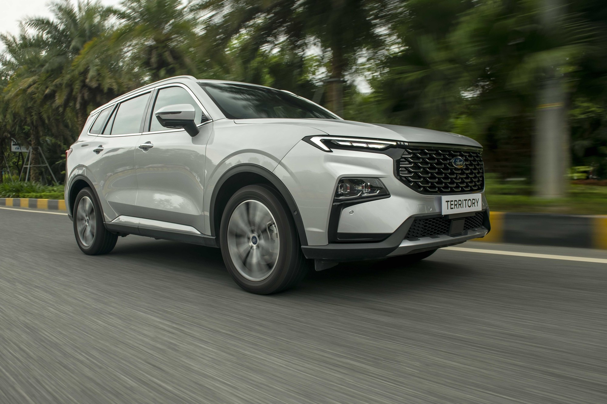 47next gen territory titanium xngoai thatingot silver 16653911253165148283 1665394600817 16653946009241996335784