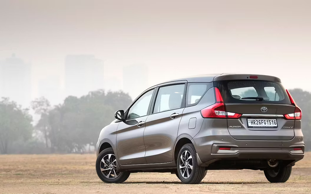 rumion exterior left rear three quarter