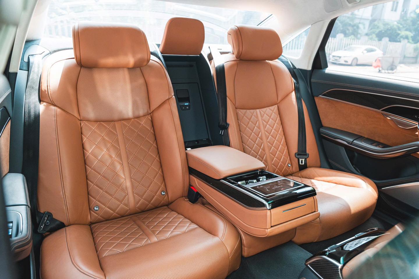 5598533678299182795674863572918916929190156n