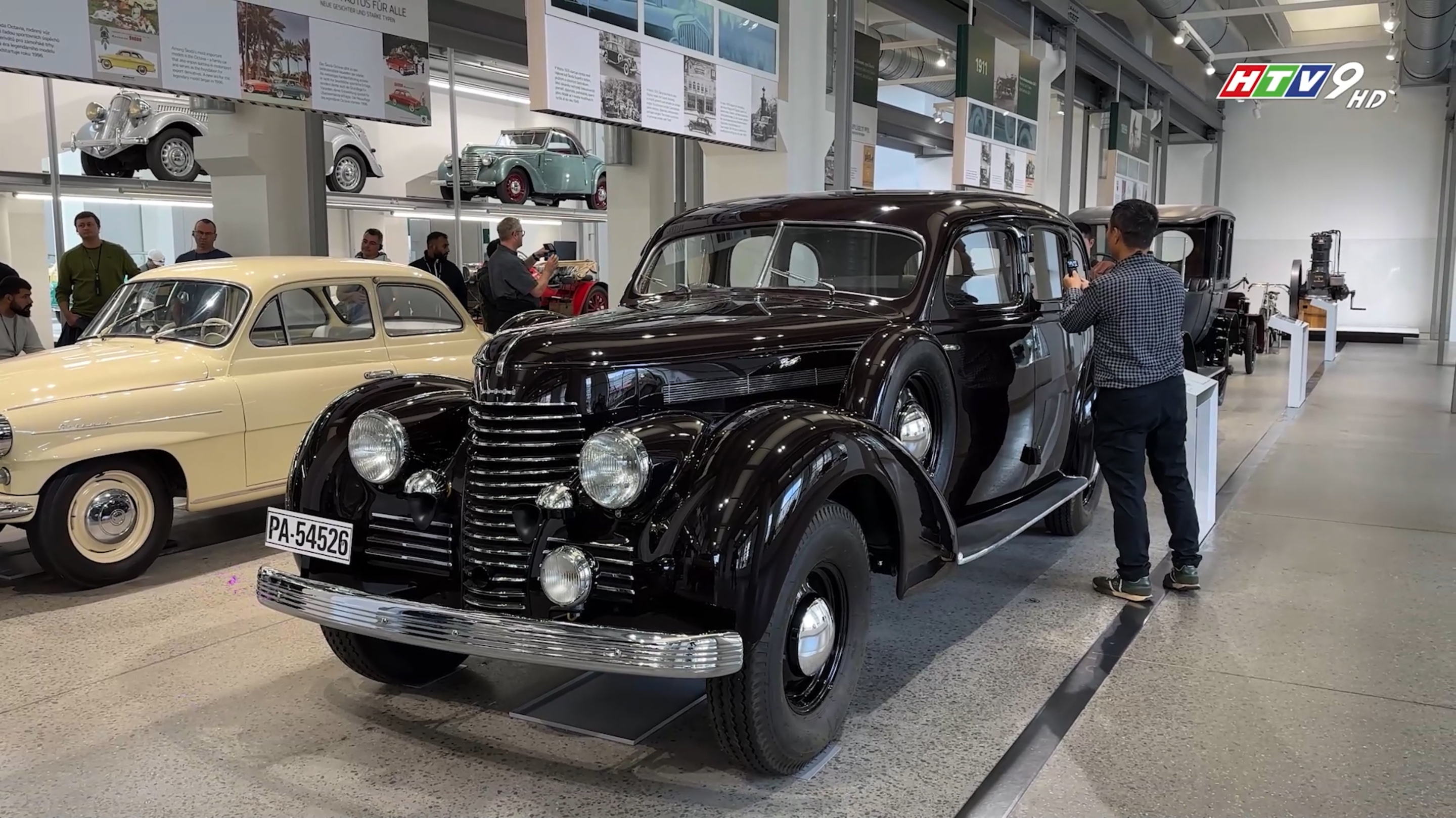 Tôi sang Séc thăm bảo tàng Skoda: Xe chạy bằng máu, vợ chồng xuyên châu Phi và những câu chuyện ít được kể lại!- Ảnh 20. Tôi sang Séc thăm bảo tàng Skoda: Xe chạy bằng máu, vợ chồng xuyên châu Phi và những câu chuyện ít được kể lại!- Ảnh 20.