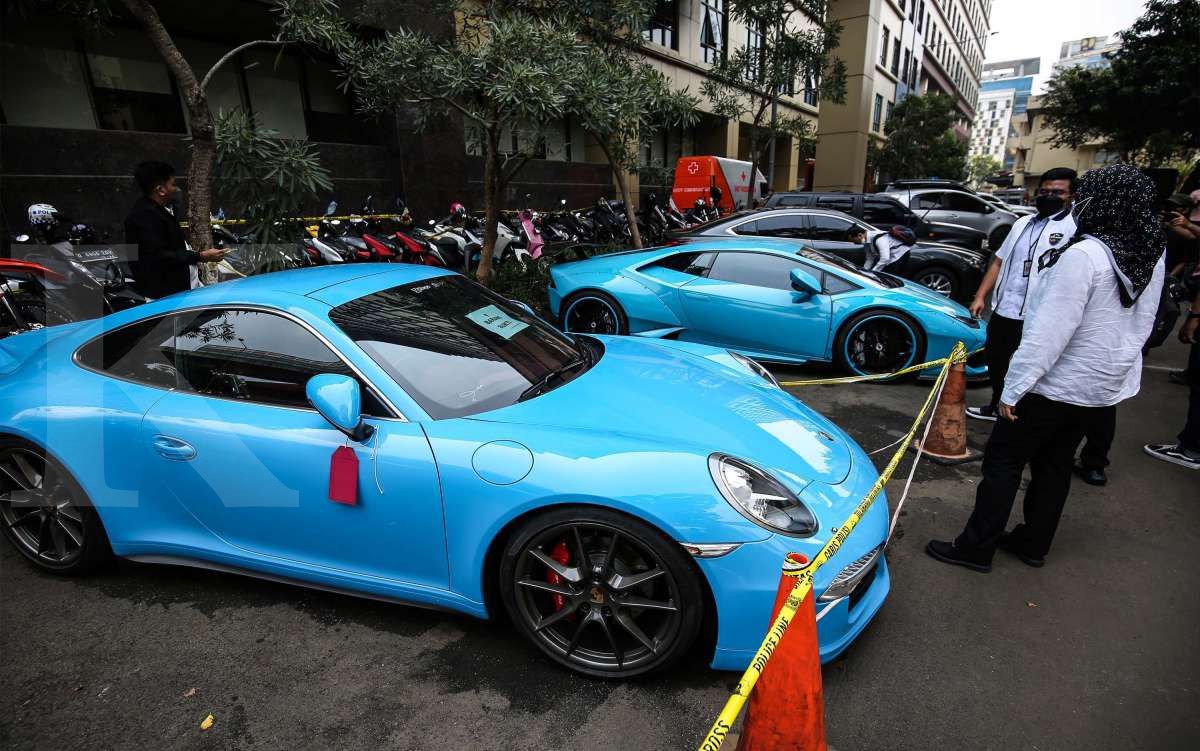 lua dao mua sieu xe 10