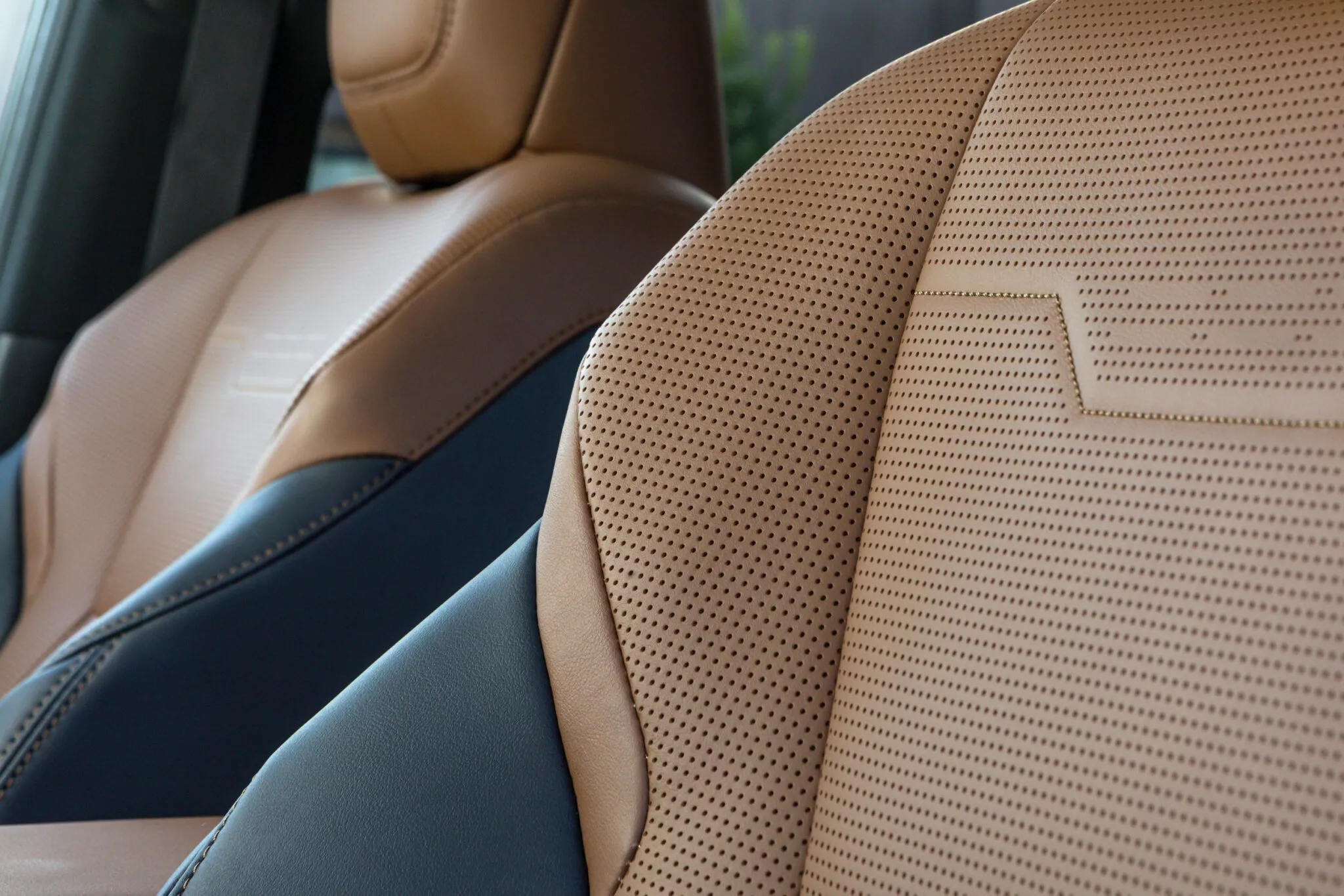 2026 lexus gx 1017 12 2048x1366