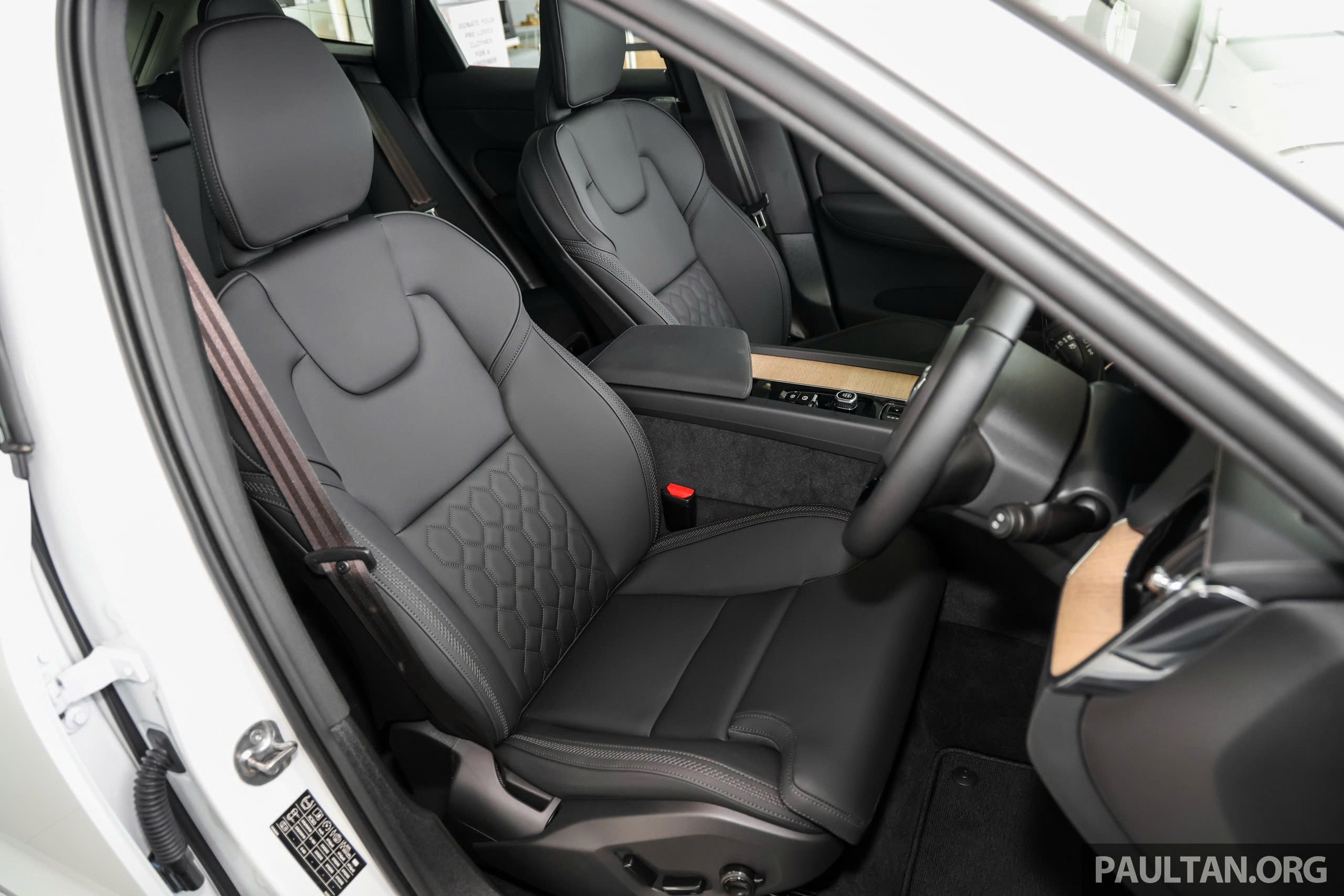 volvo xc60 facelift 21