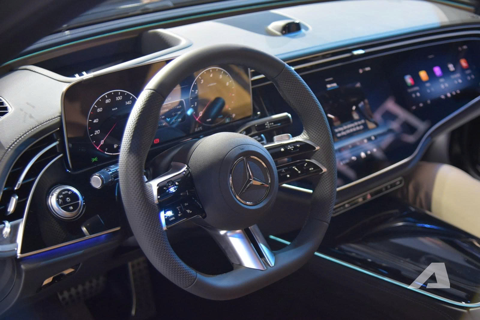 z7141060100286fee079359768c8213a88b0538abb93bf