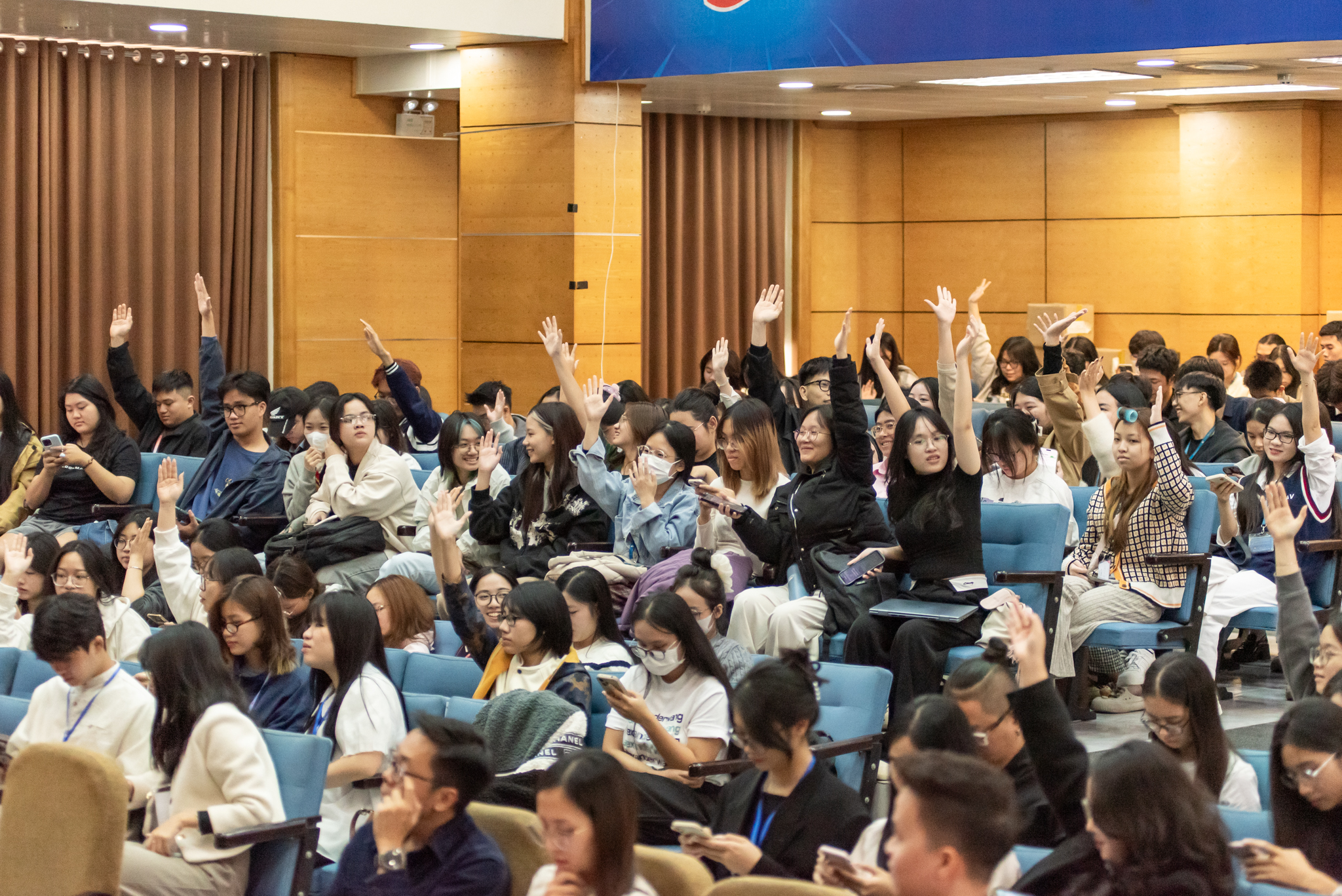 Green Voice: Hành trình giới trẻ Việt hùng biện bằng tiếng nói xanh- Ảnh 2. Green Voice: Hành trình giới trẻ Việt hùng biện bằng tiếng nói xanh- Ảnh 2.