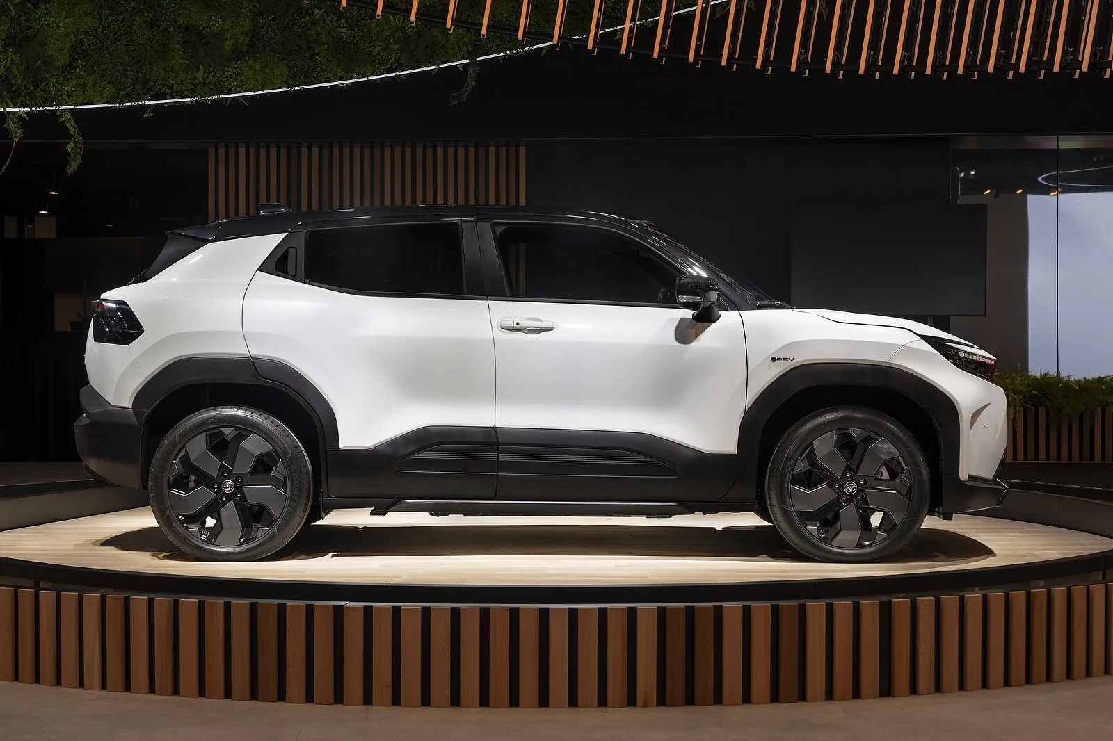 toyotaurbancruiser04