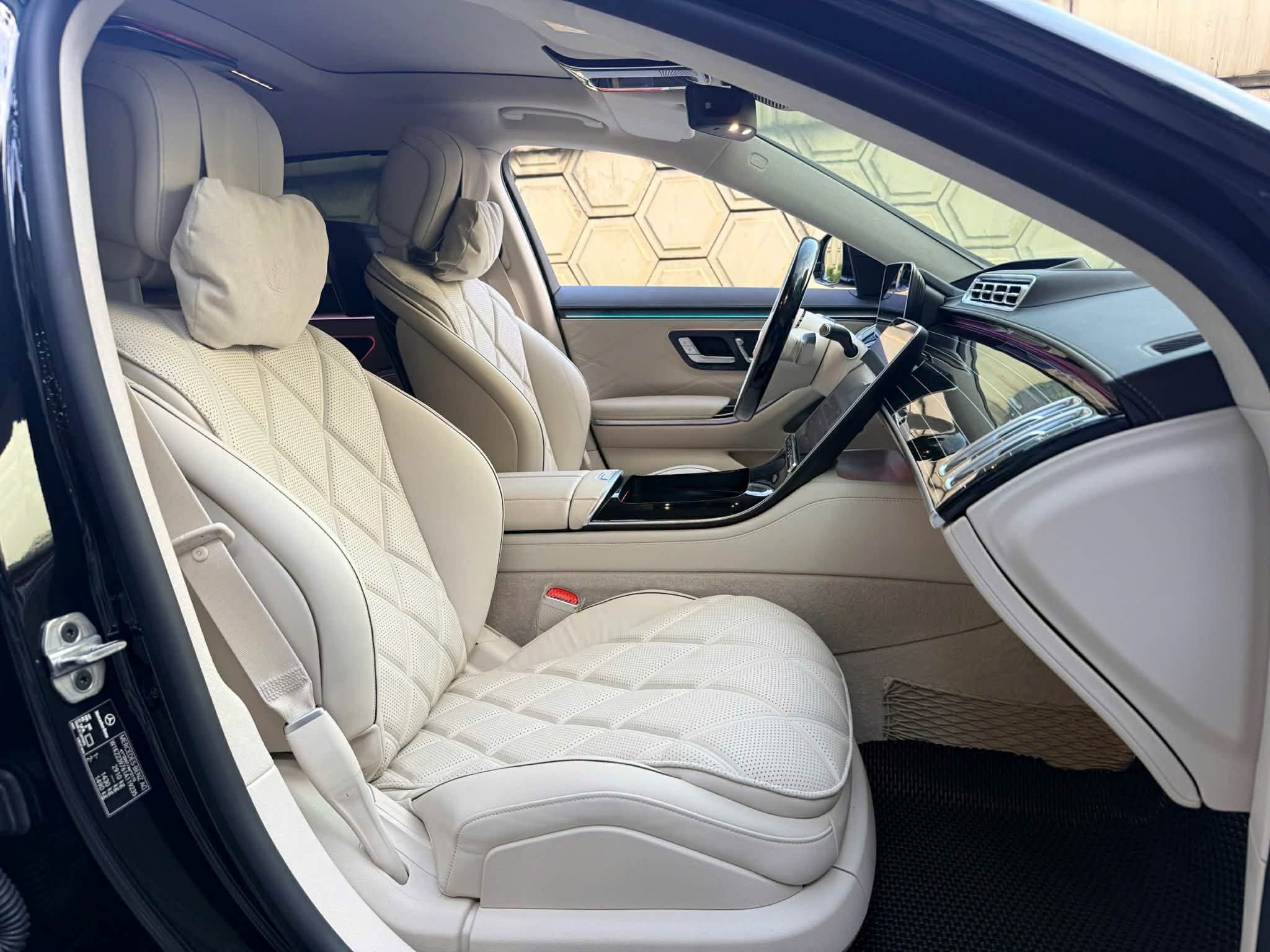 a4069305 0804 47a1 9dae 4c28772b9f41