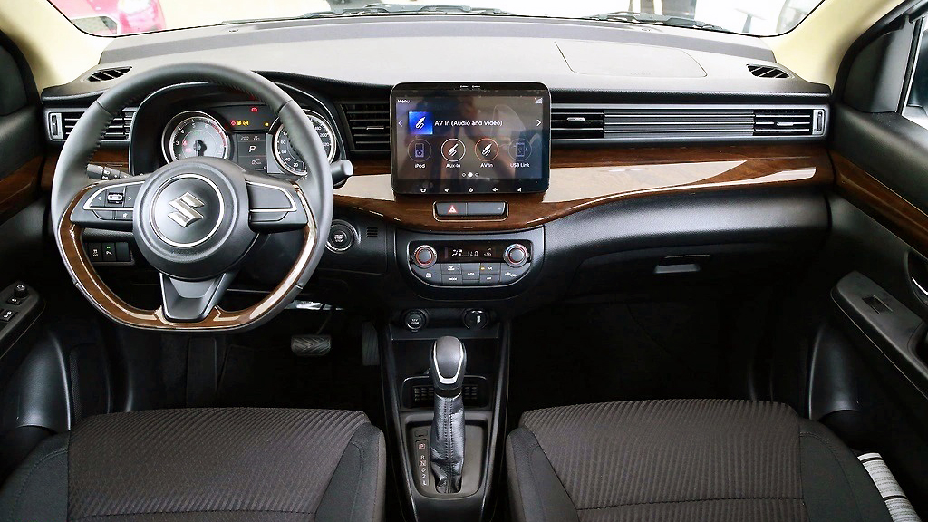 suzuki ertiga hybrd 8