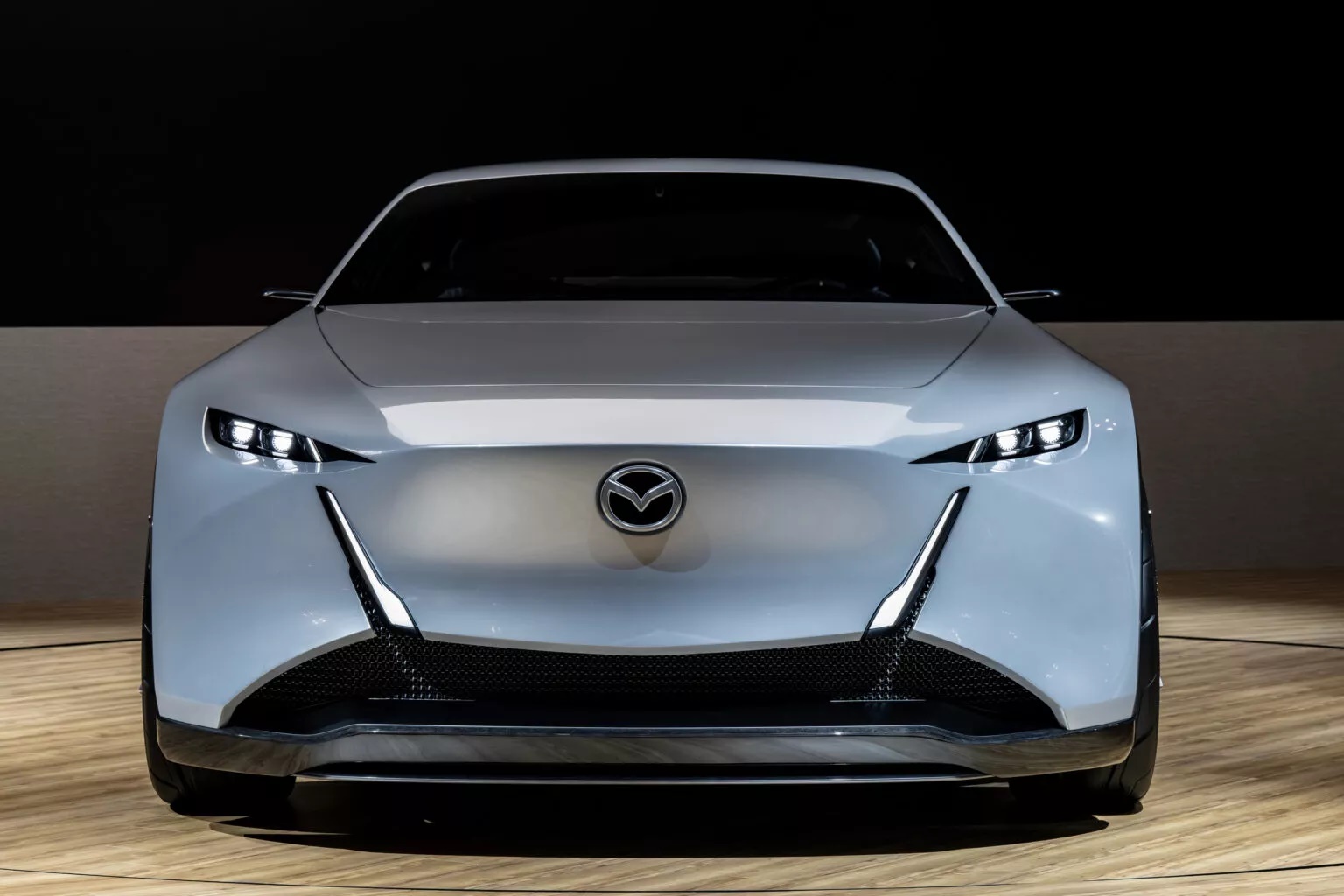 mazda vision x coupe 4