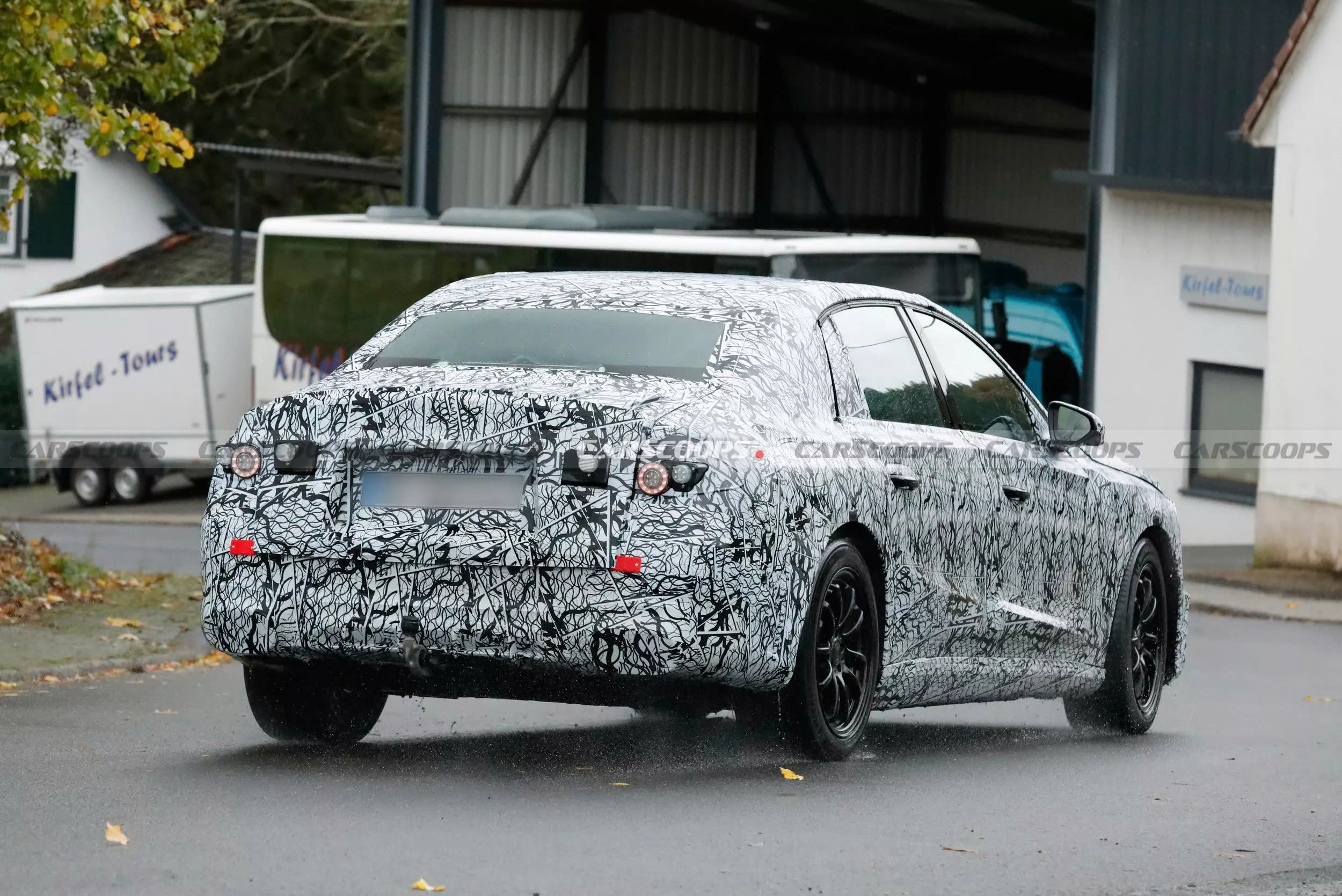 z71660079504356c07972d200e7dde829fae4c052c6920