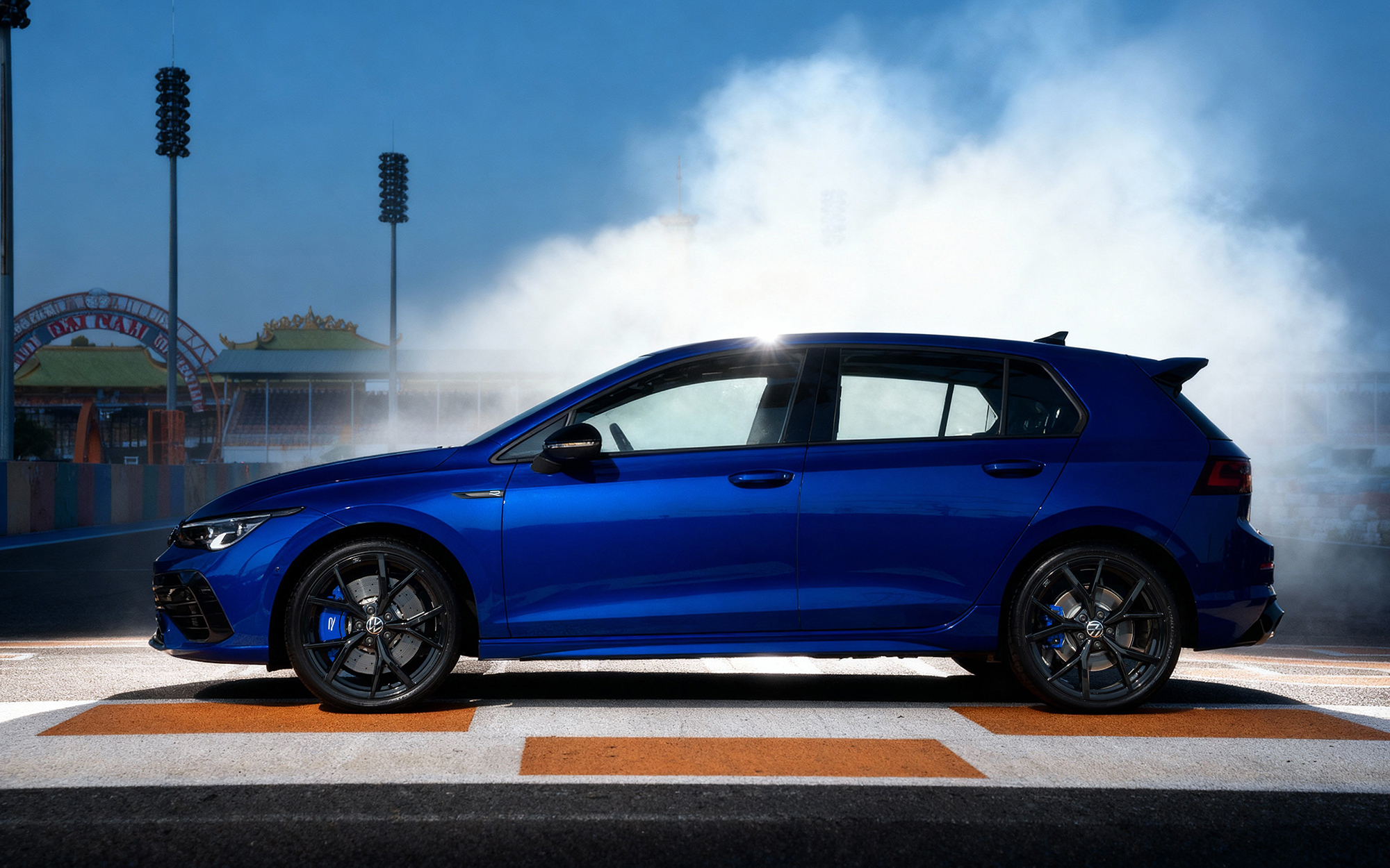 2 1761880493829 1761880494130182413832