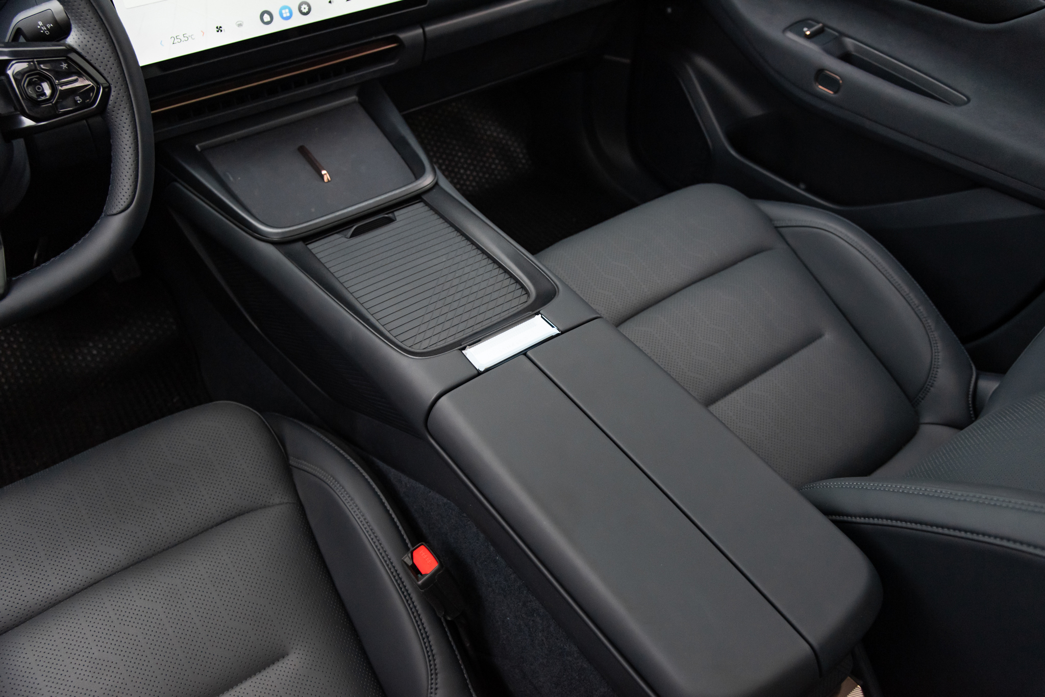 lynk co 08 review 40