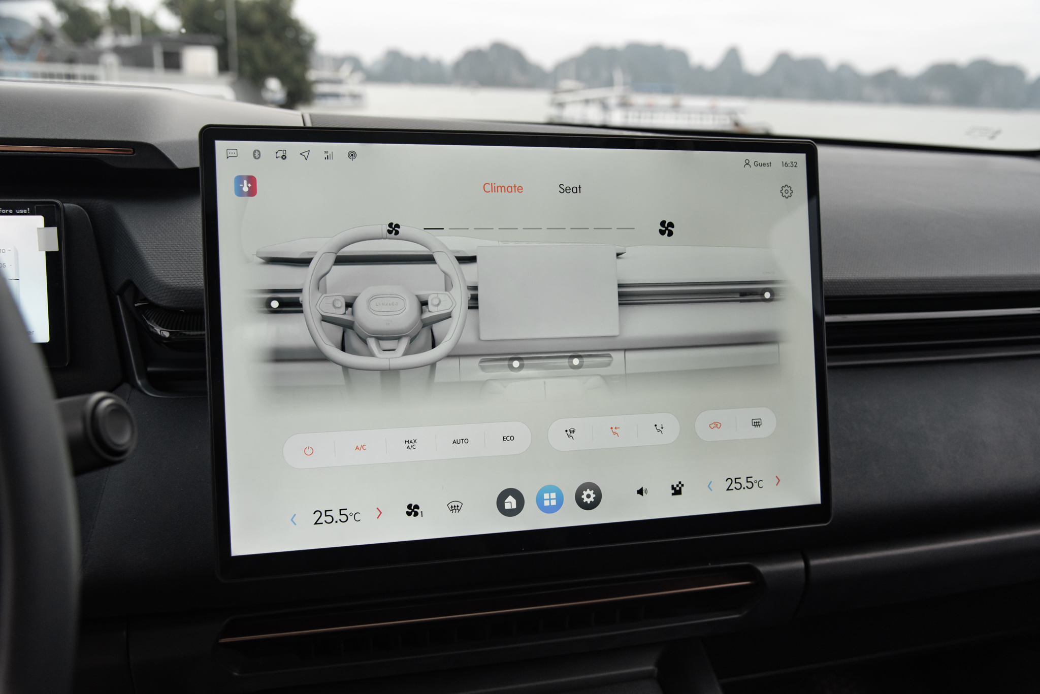 lynk co 08 review 44