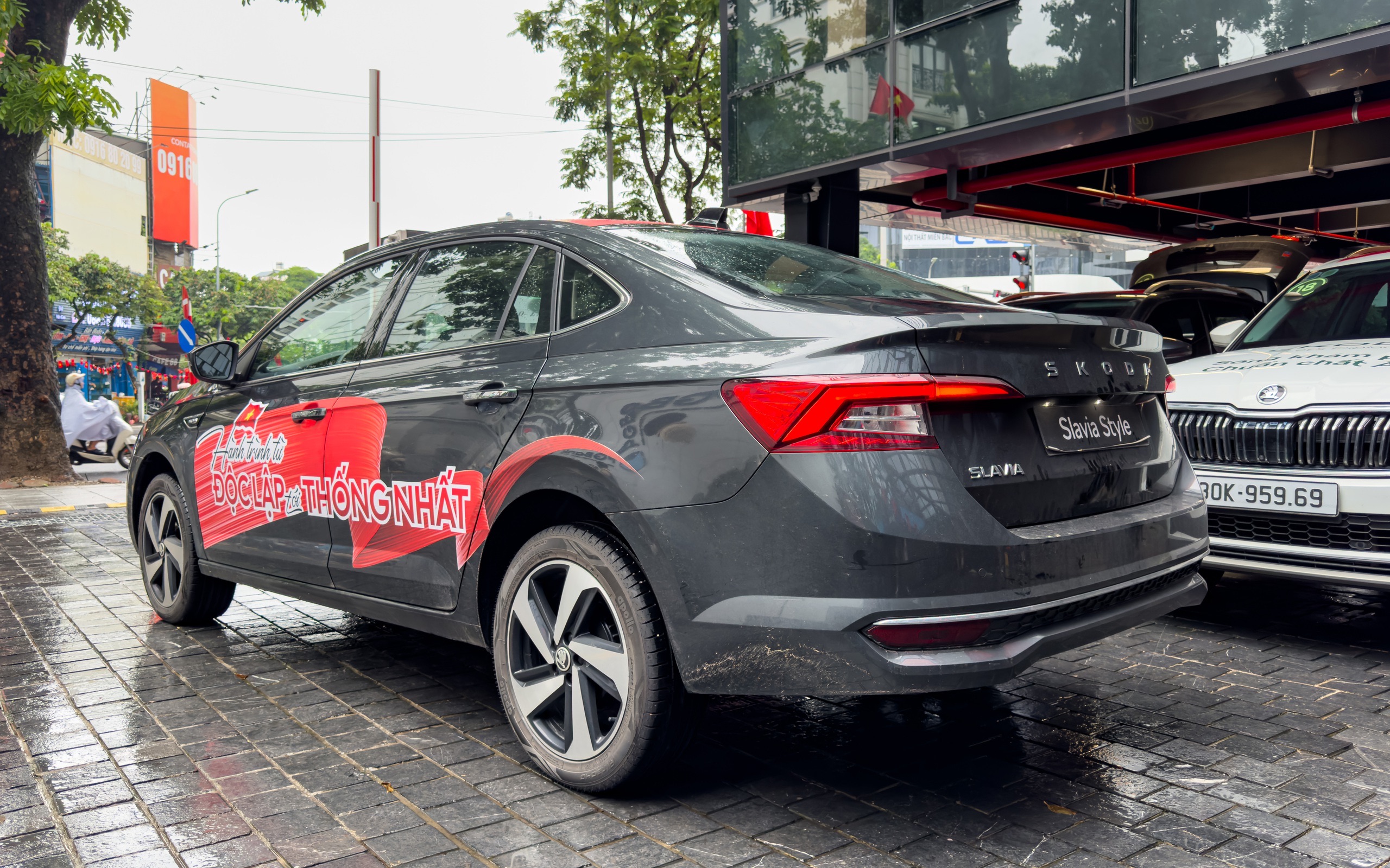 img1118 17575619105821747776299