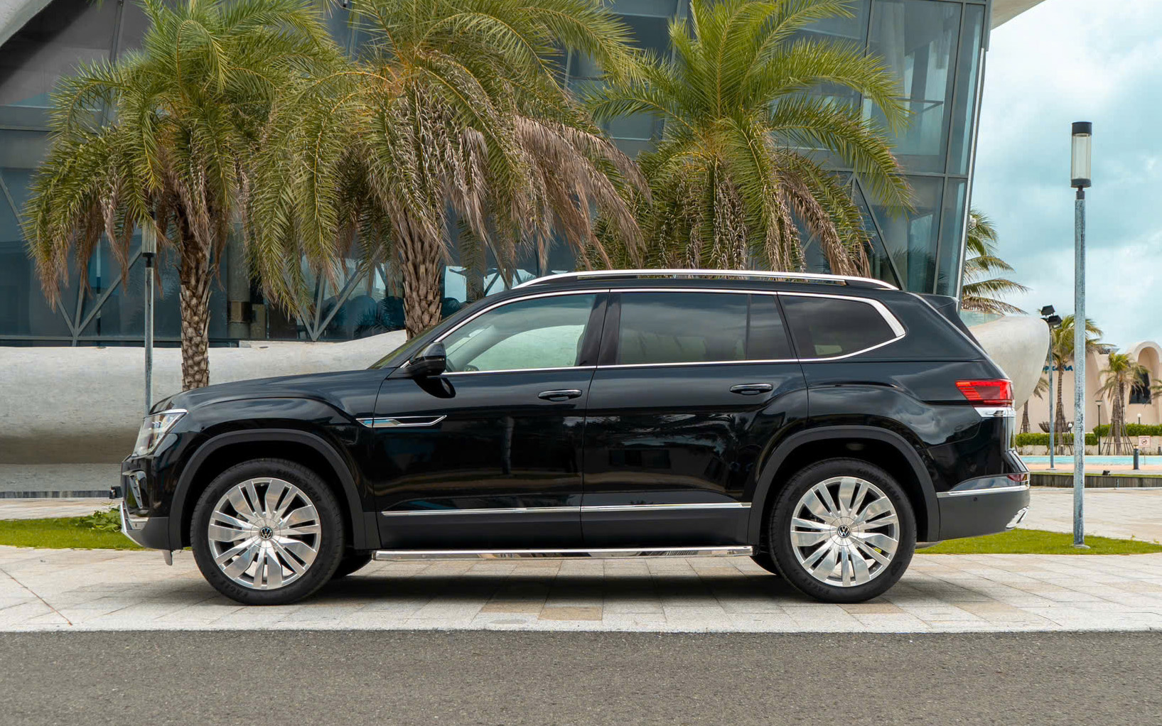 volkswagen teramont president 16