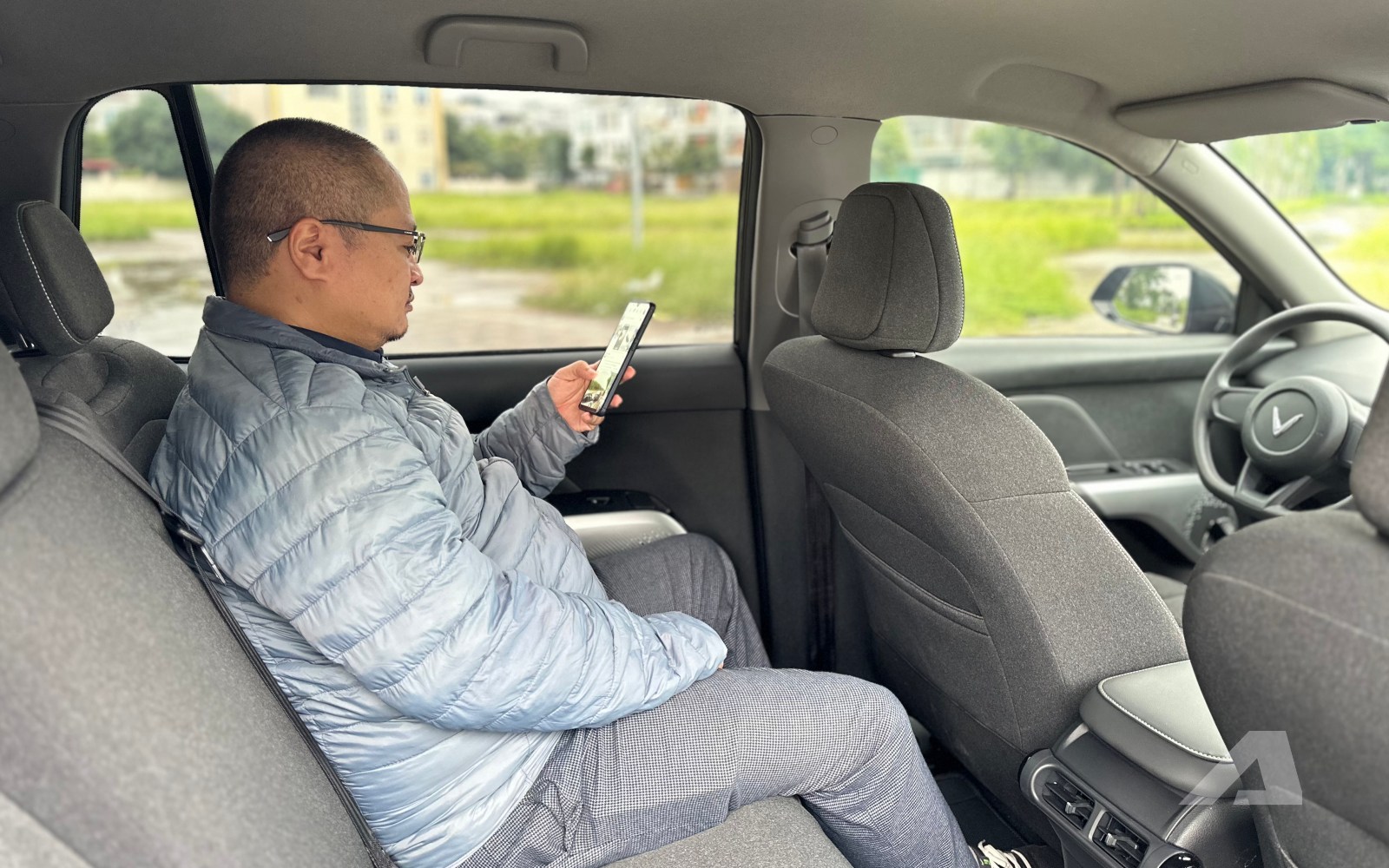 vinfast limo green img7634