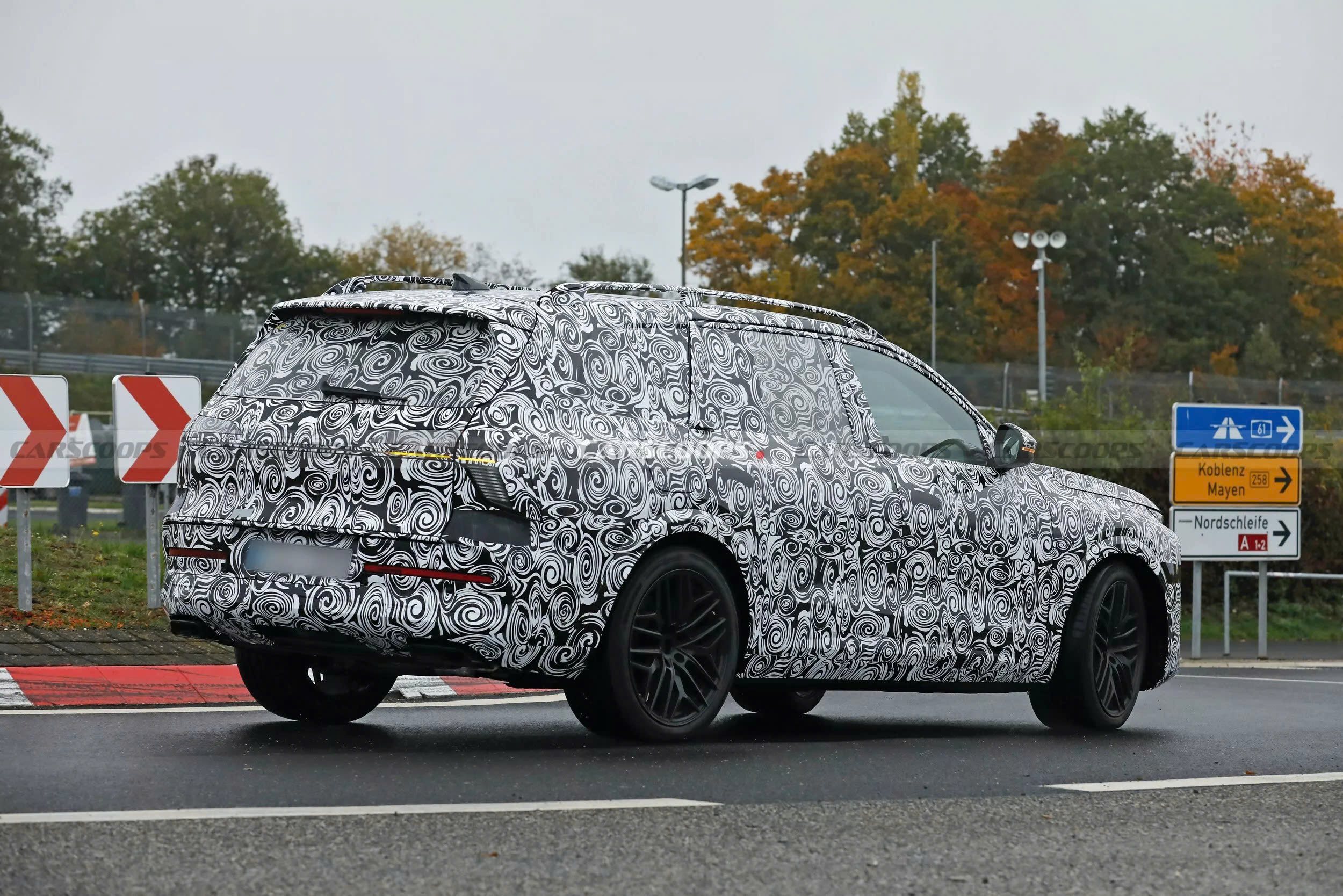 z71937027611729246c31ac19eb581405b7b62d64fad33